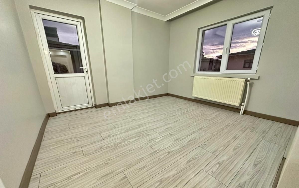 Sincan Plevne Mahallesinde 3+1 Ön Cephede//full Yapılı Daire// - Görsel 13
