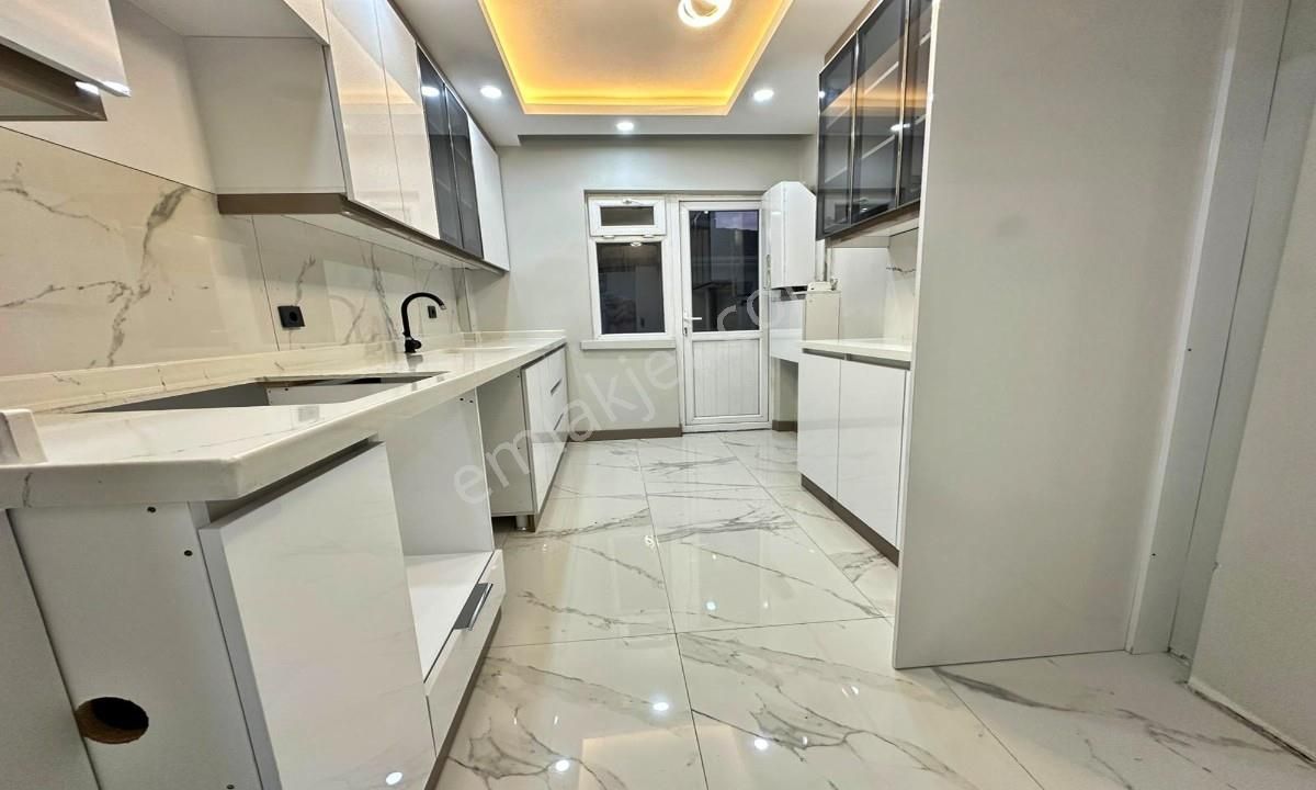 Sincan Plevne Mahallesinde 3+1 Ön Cephede//full Yapılı Daire// - Görsel 18