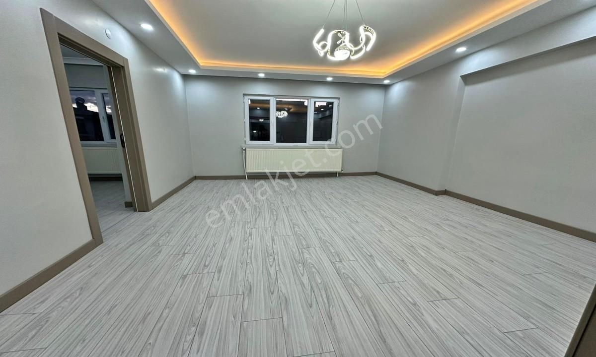 Sincan Plevne Mahallesinde 3+1 Ön Cephede//full Yapılı Daire// - Görsel 4