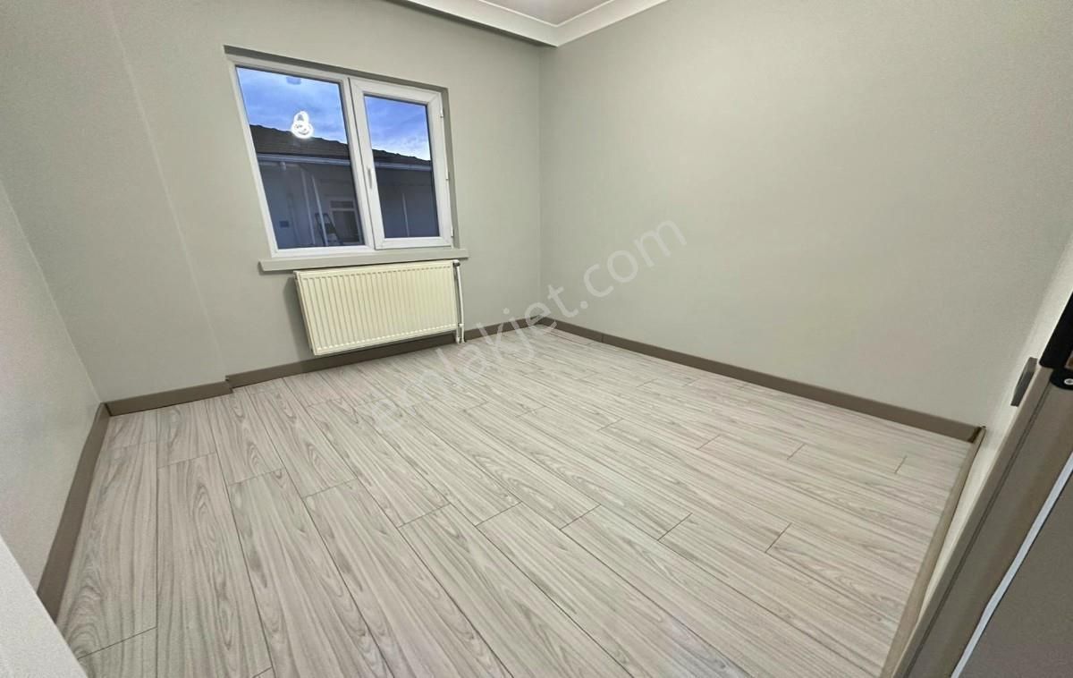 Sincan Plevne Mahallesinde 3+1 Ön Cephede//full Yapılı Daire// - Görsel 16