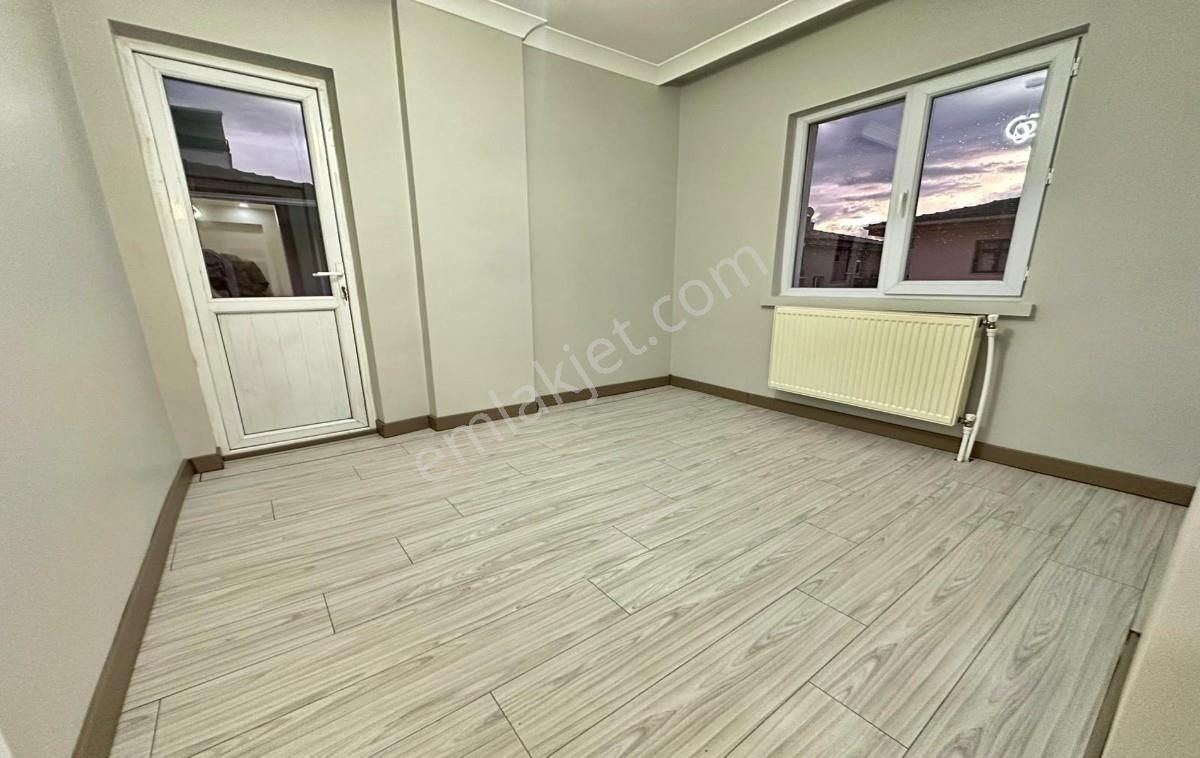 Sincan Plevne Mahallesinde 3+1 Ön Cephede//full Yapılı Daire// - Görsel 17