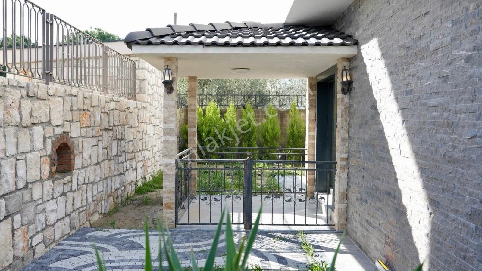 Kuşadası Yaylaköy Satılık 4+1 Müstakil Havuzlu Otoparklı Villa - Görsel 7