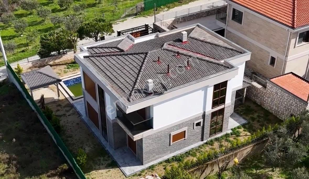 Kuşadası Yaylaköy Satılık 4+1 Müstakil Havuzlu Otoparklı Villa - Görsel 2