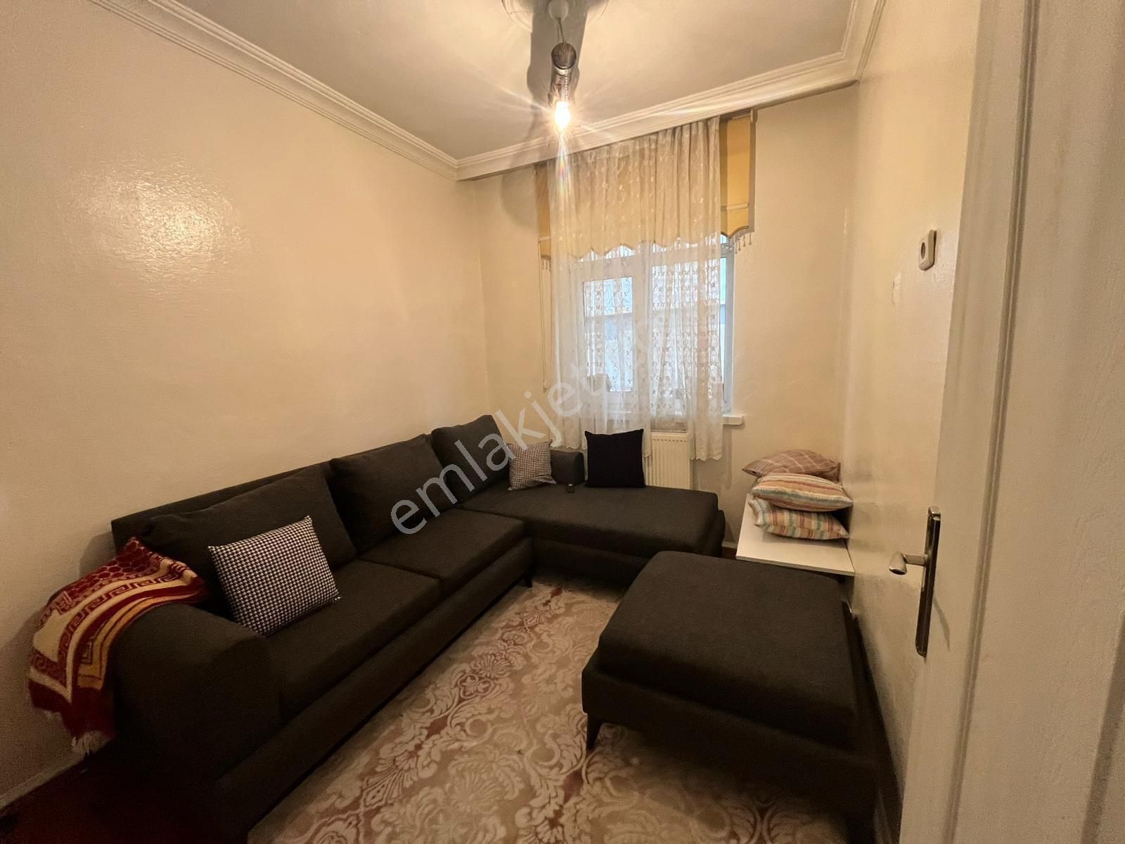 Atış Caddesi Üzerinde 3+1 Orta Kat Full Yapılı Fırsat!