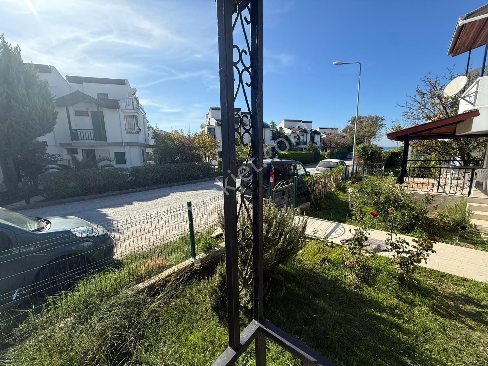 Davutlar Sahilinde Denize 50 Metre Mesafede Yazlık - Görsel 17