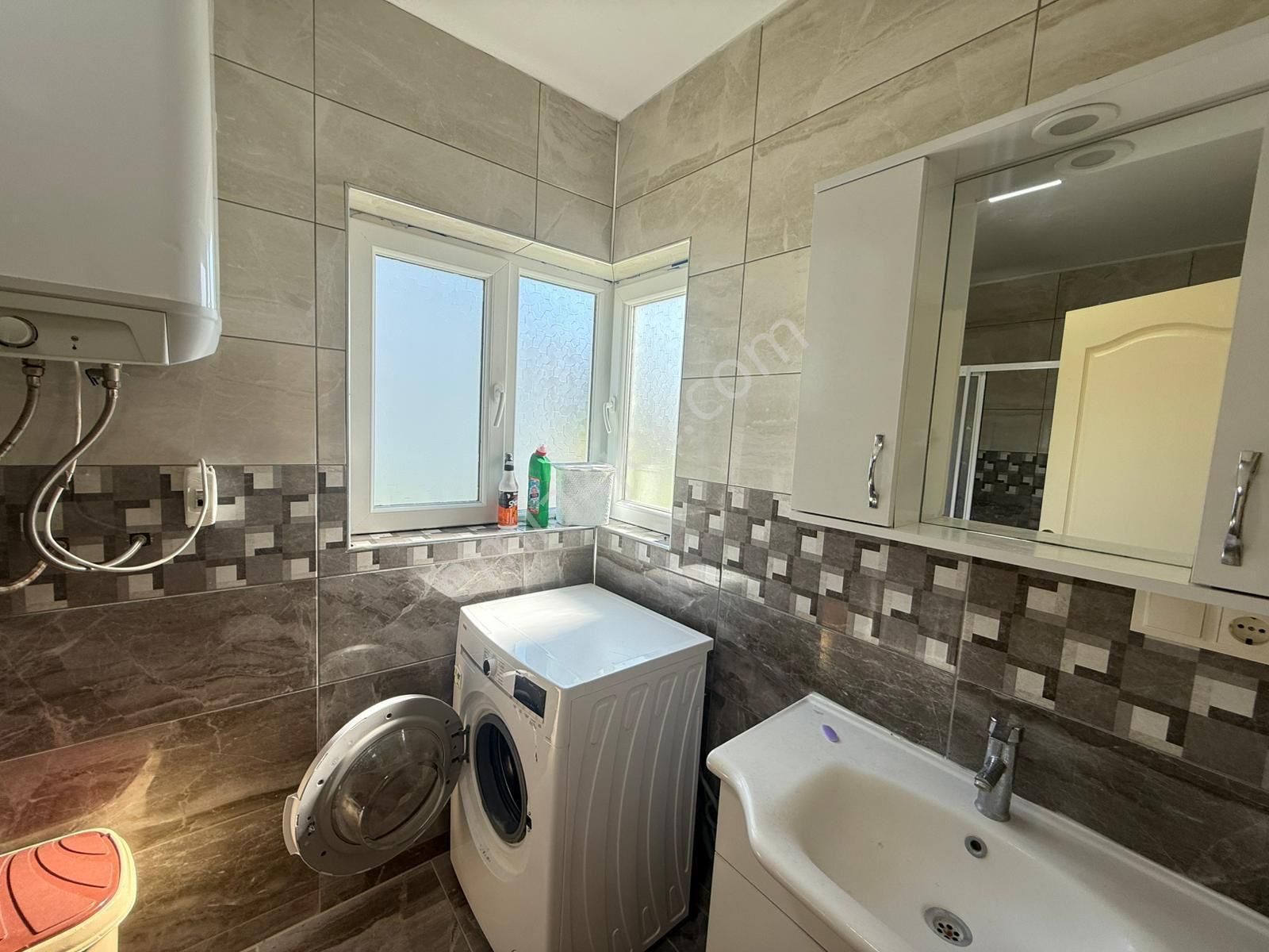 Davutlar Sahilinde Denize 50 Metre Mesafede Yazlık - Görsel 13