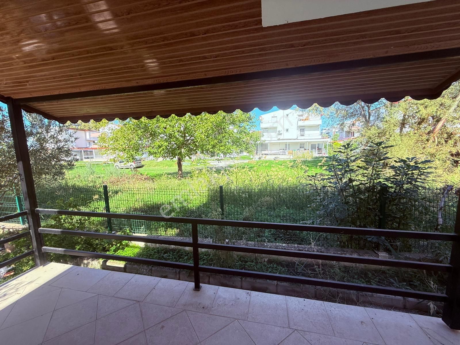 Davutlar Sahilinde Denize 50 Metre Mesafede Yazlık - Görsel 7