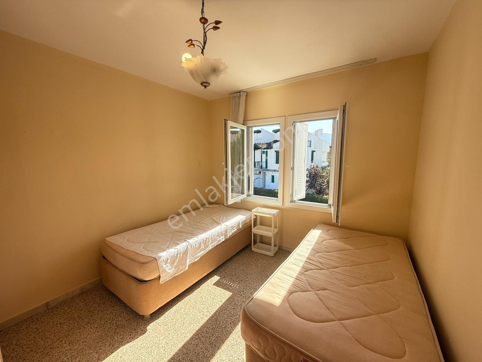 Davutlar Sahilinde Denize 50 Metre Mesafede Yazlık - Görsel 16