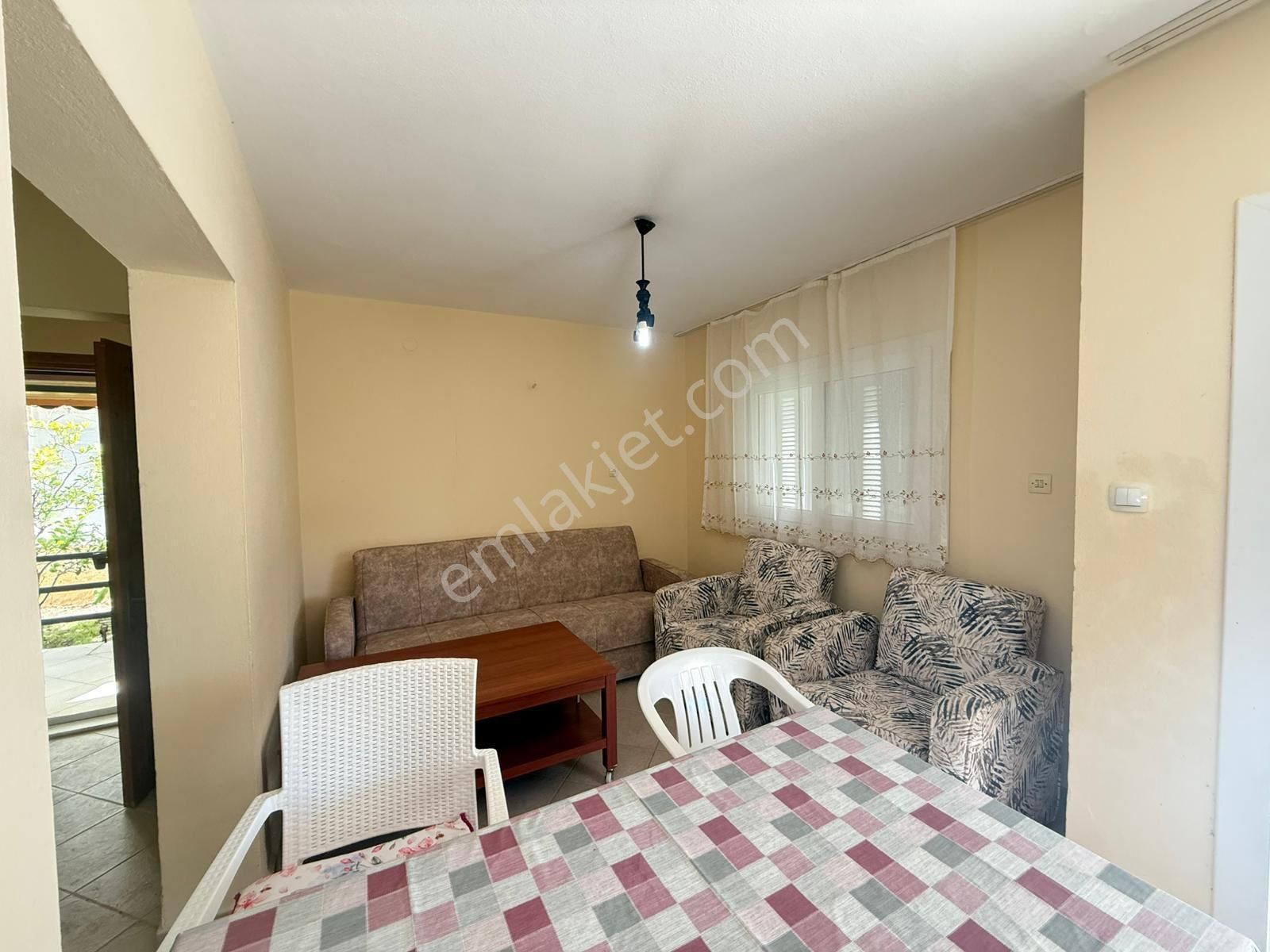 Davutlar Sahilinde Denize 50 Metre Mesafede Yazlık - Görsel 5