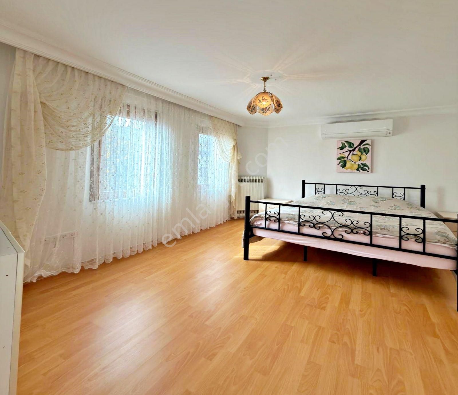 Büyükçekmece Güzelce'de Denize Sıfır Site İçi 4+1 Satılık Villa - Görsel 32