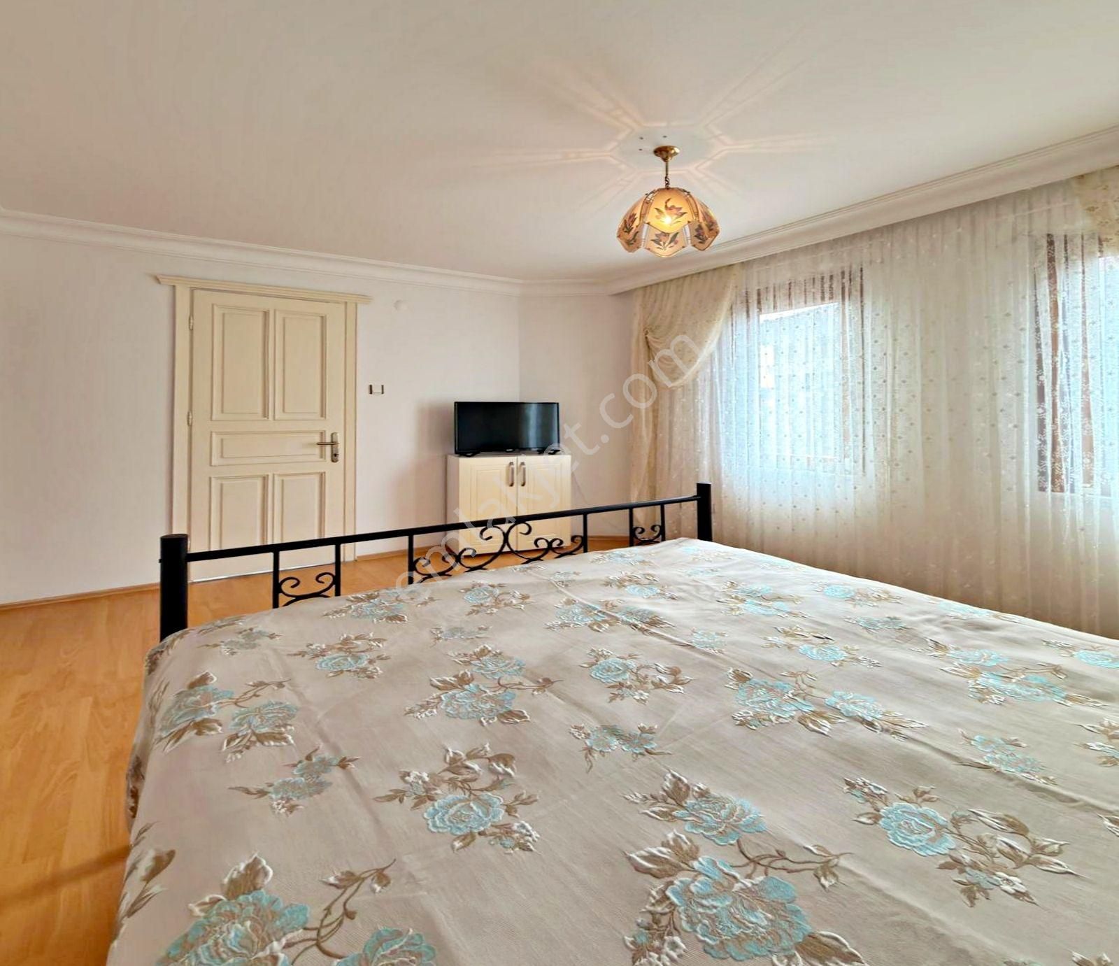 Büyükçekmece Güzelce'de Denize Sıfır Site İçi 4+1 Satılık Villa - Görsel 35