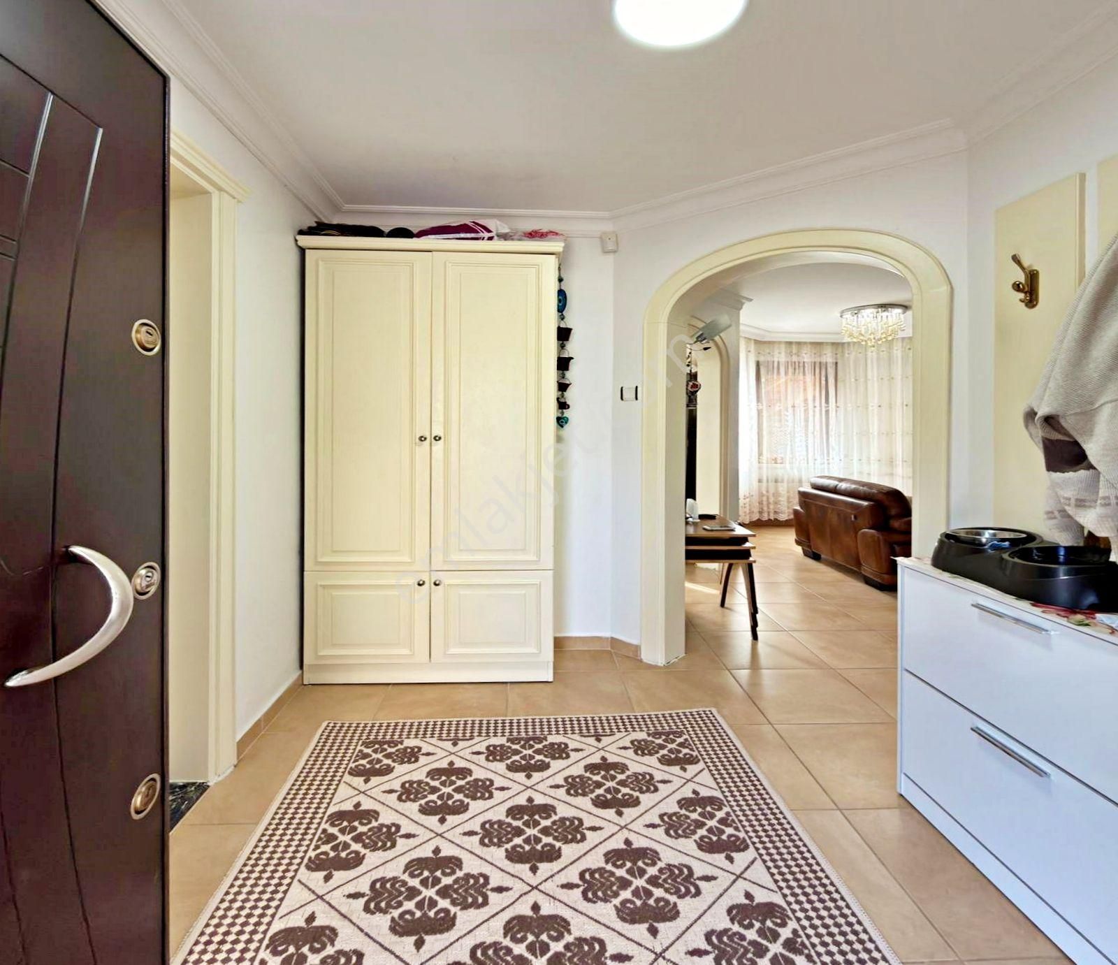 Büyükçekmece Güzelce'de Denize Sıfır Site İçi 4+1 Satılık Villa - Görsel 31