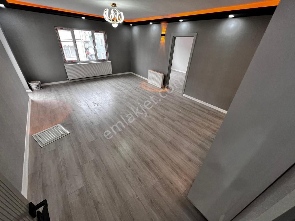 Bosna Caddesi Üzerinde 3+1 E.banyolu G.odalı Ara Kat Modern Şık - Görsel 8