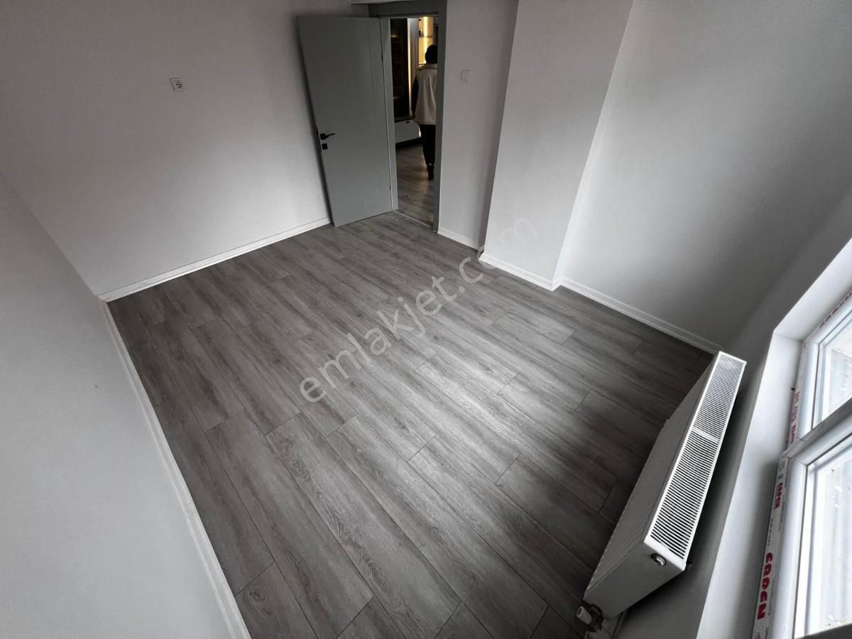 Bosna Caddesi Üzerinde 3+1 E.banyolu G.odalı Ara Kat Modern Şık - Görsel 13