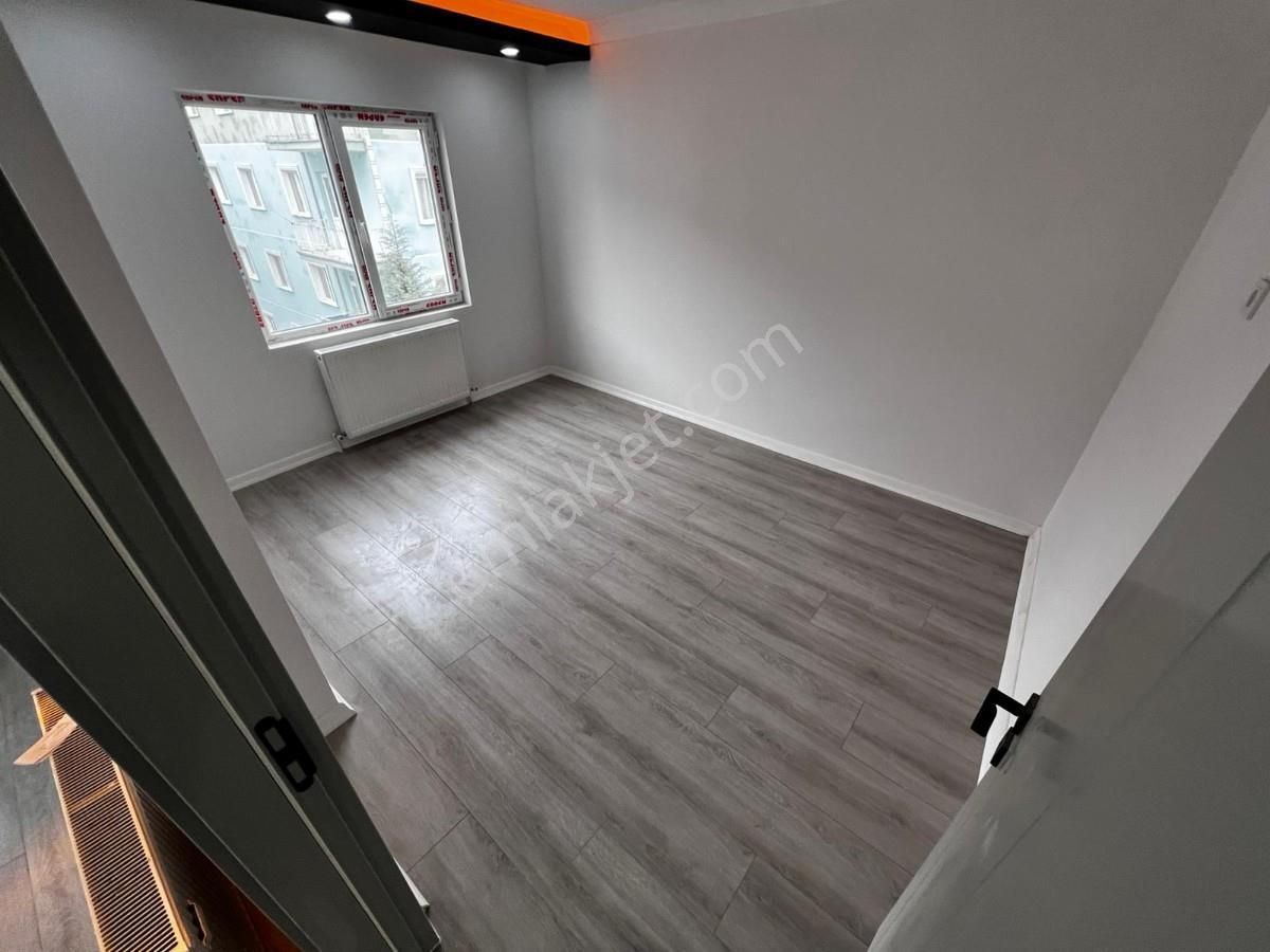 Bosna Caddesi Üzerinde 3+1 E.banyolu G.odalı Ara Kat Modern Şık - Görsel 11