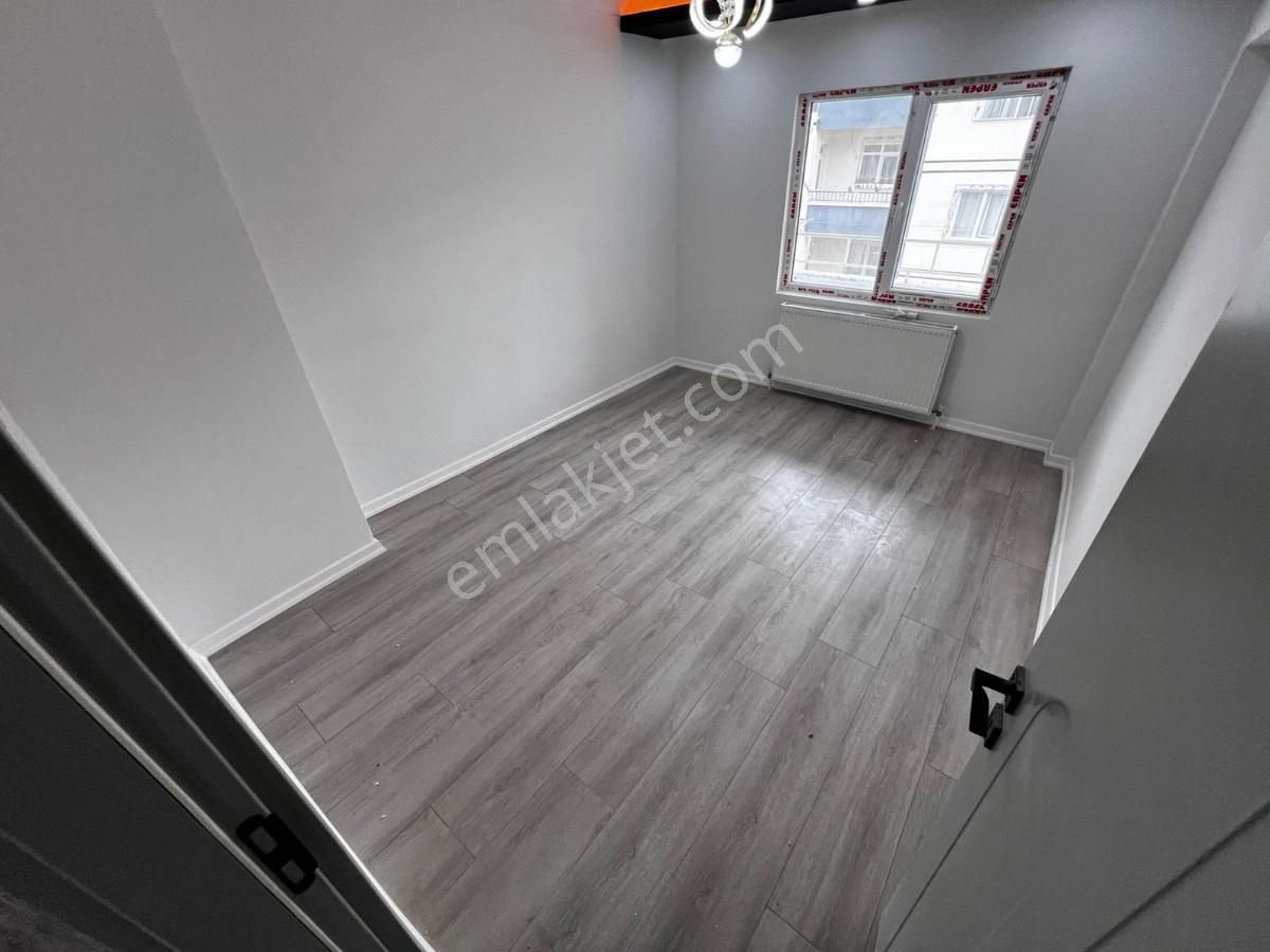Bosna Caddesi Üzerinde 3+1 E.banyolu G.odalı Ara Kat Modern Şık - Görsel 17