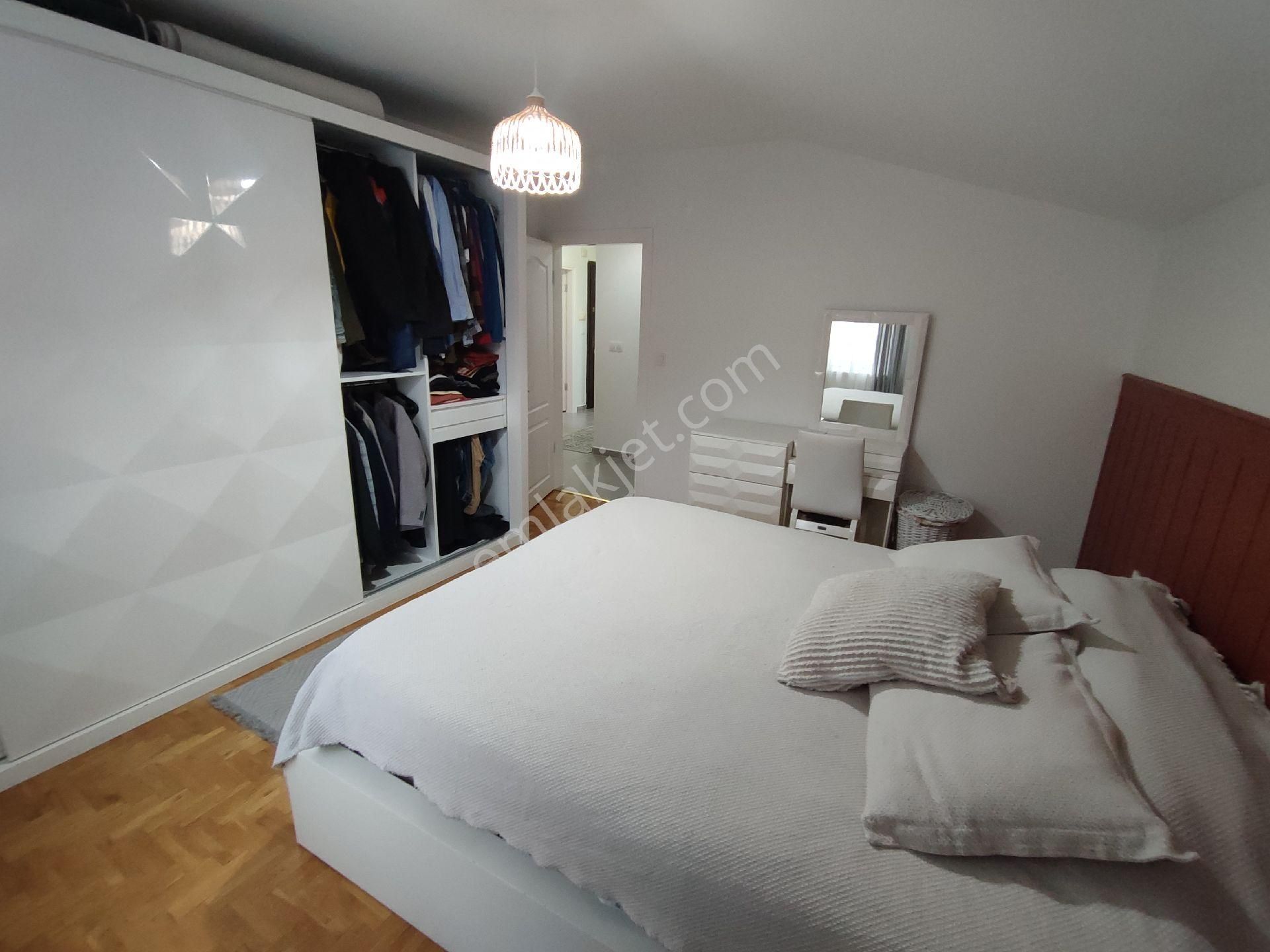 Orhantepe Mah.çınar Cad.arkasında Dolmuşa Marmaraya Çok Yakın 2+1 - Görsel 9