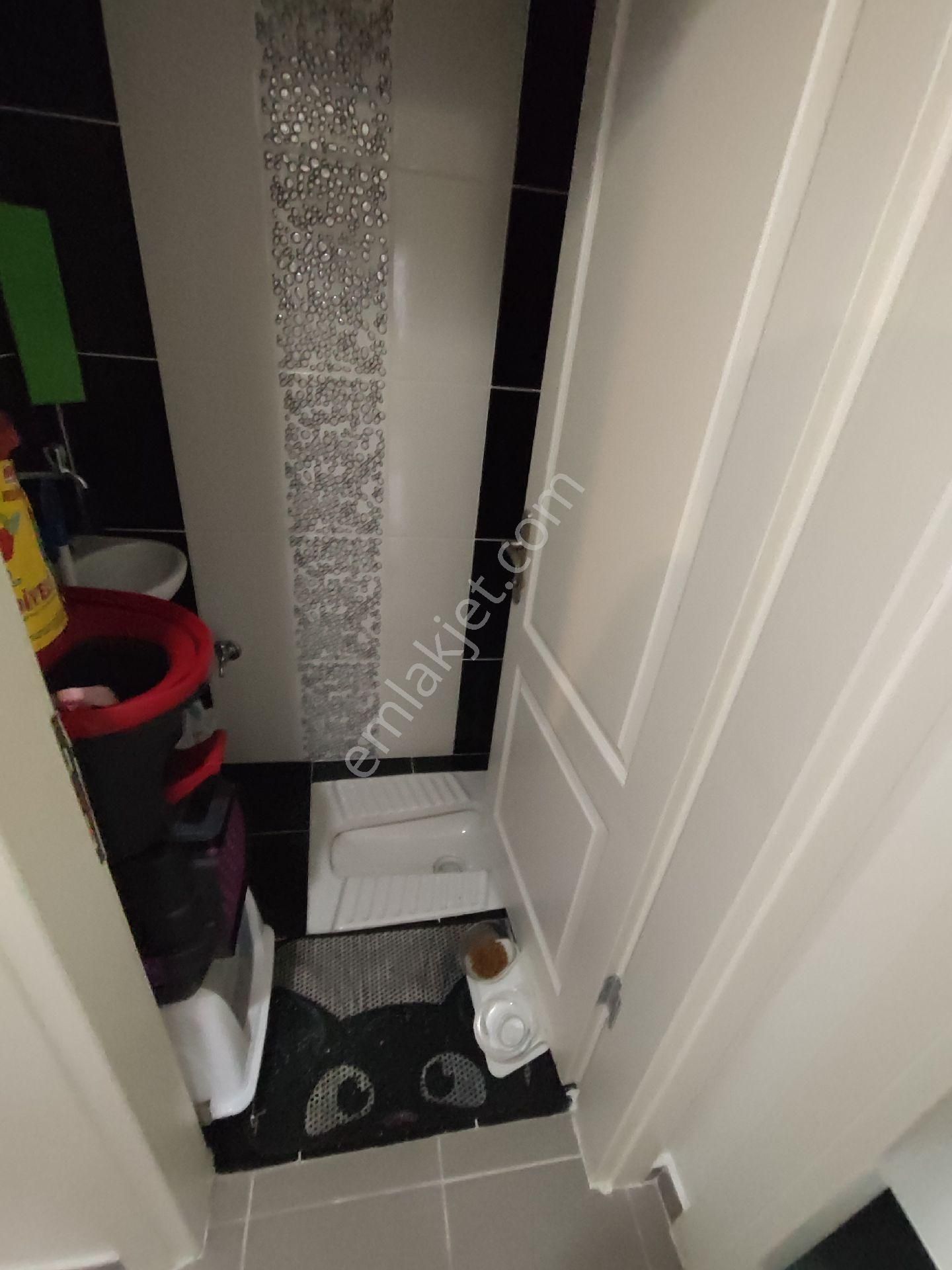 Orhantepe Mah.çınar Cad.arkasında Dolmuşa Marmaraya Çok Yakın 2+1 - Görsel 11