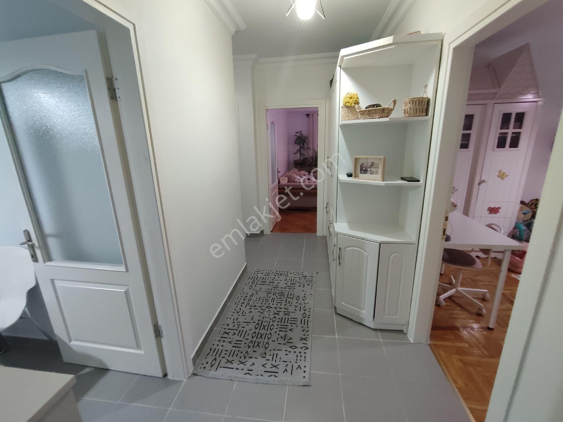 Orhantepe Mah.çınar Cad.arkasında Dolmuşa Marmaraya Çok Yakın 2+1 - Görsel 17