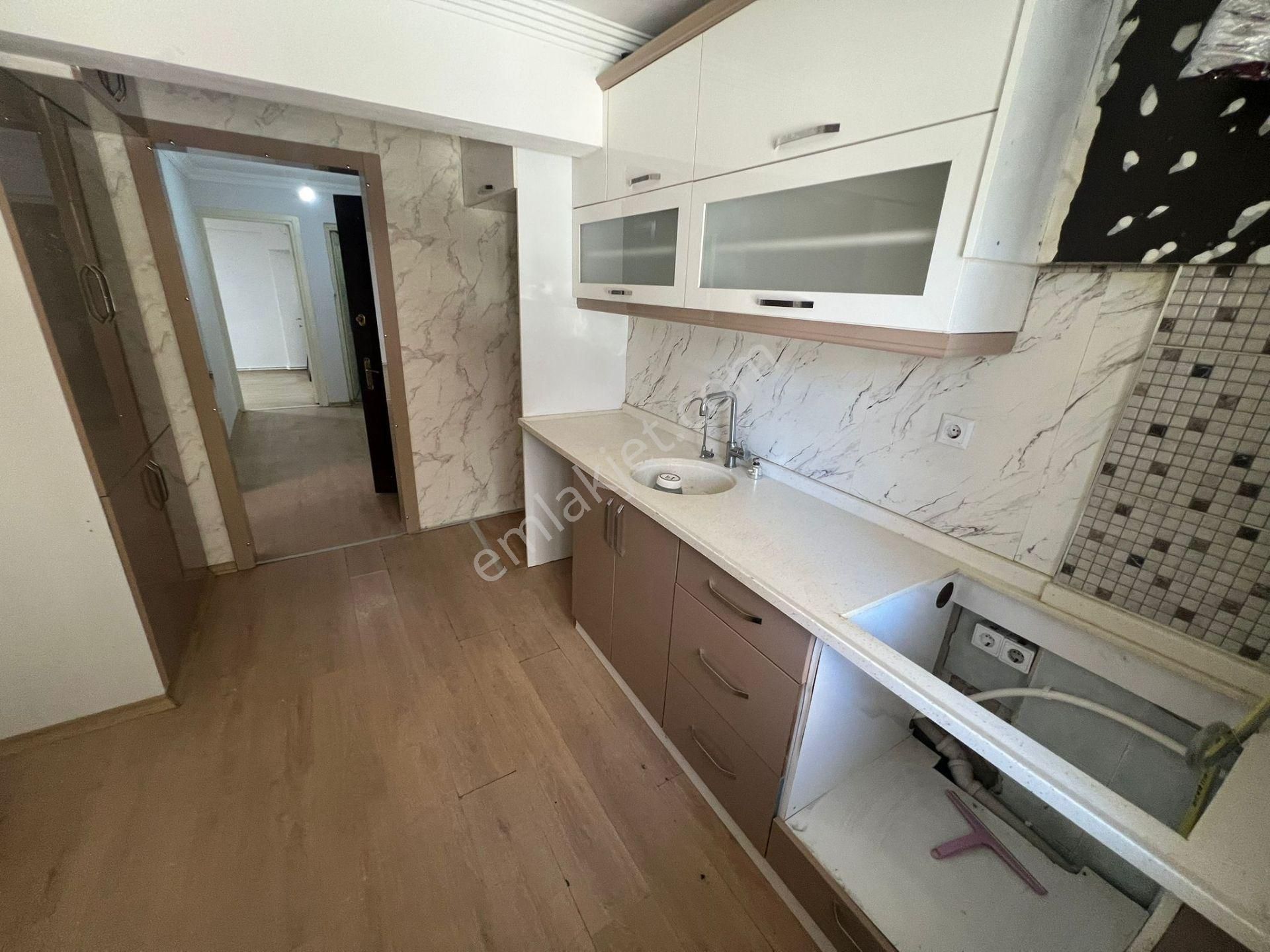 Acill Yeşilyurt Hastanesi Yanında 2+1 100m2 D.gazlı Ayrı Mutfak Balkonlu Ferah Daire - Görsel 9