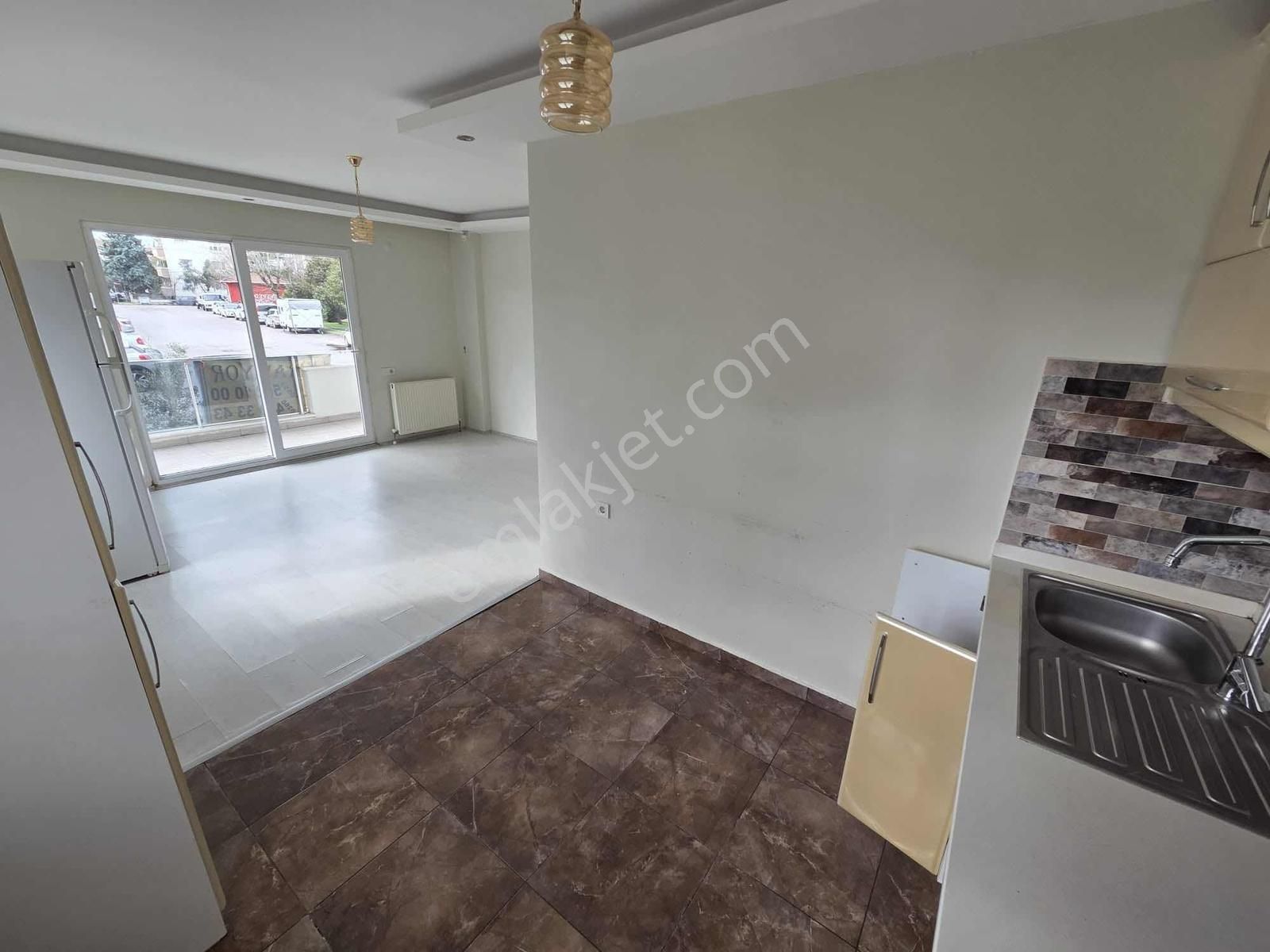 Mir'den Plevne' De Önü Açık Kredi Limitsiz 60 M2, Koridorlu 1+1 - Görsel 11