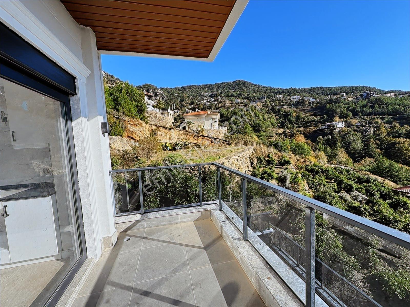Alanya Tepe 3+2 450m2 Müstakill Tripleks Panoramik Deniz Manzara - Görsel 31
