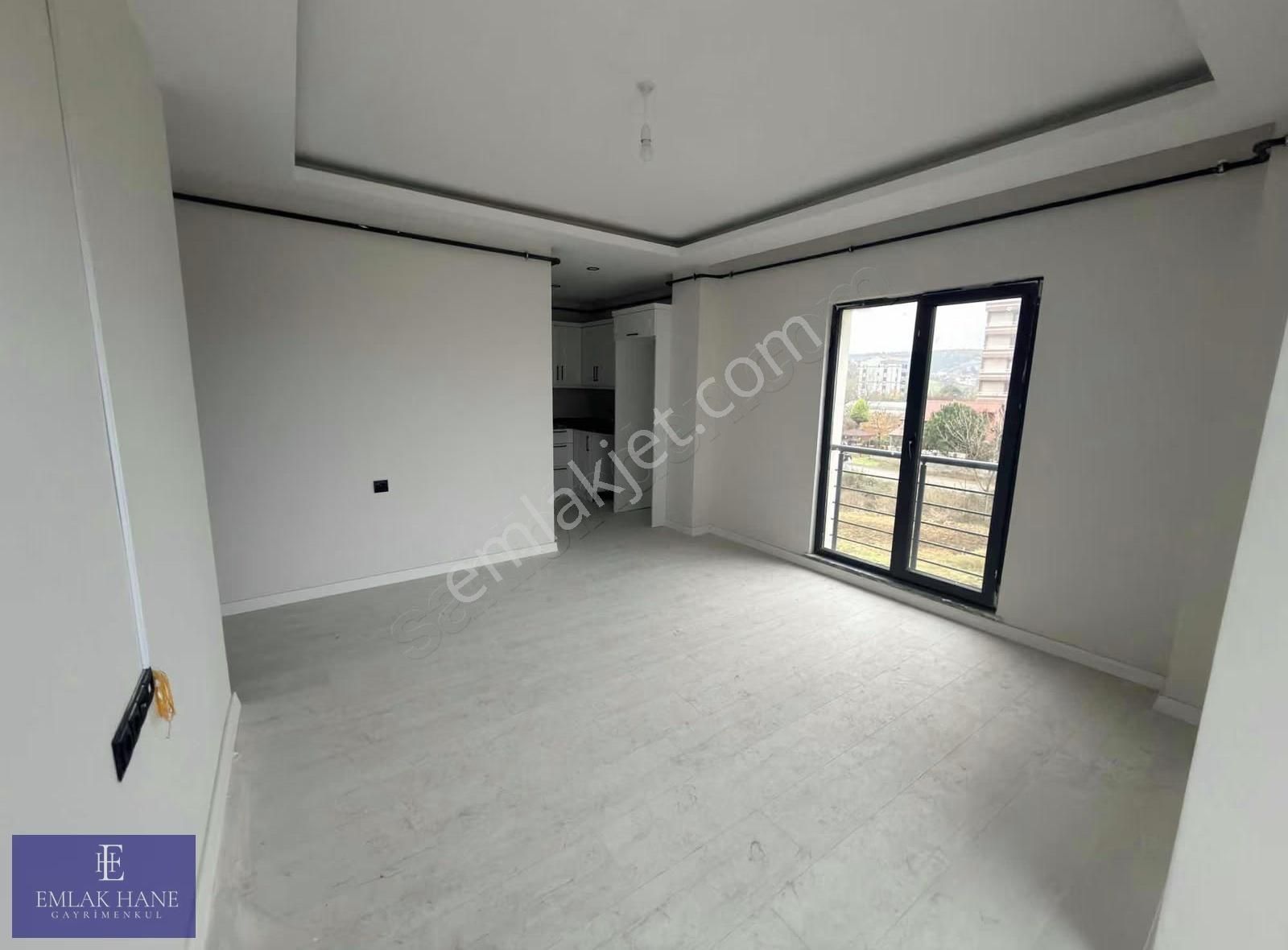 Sadece 3 Günlük Fırsat ! Anayola Tam Cephe 1+1 Satılık İskanlı - Görsel 7