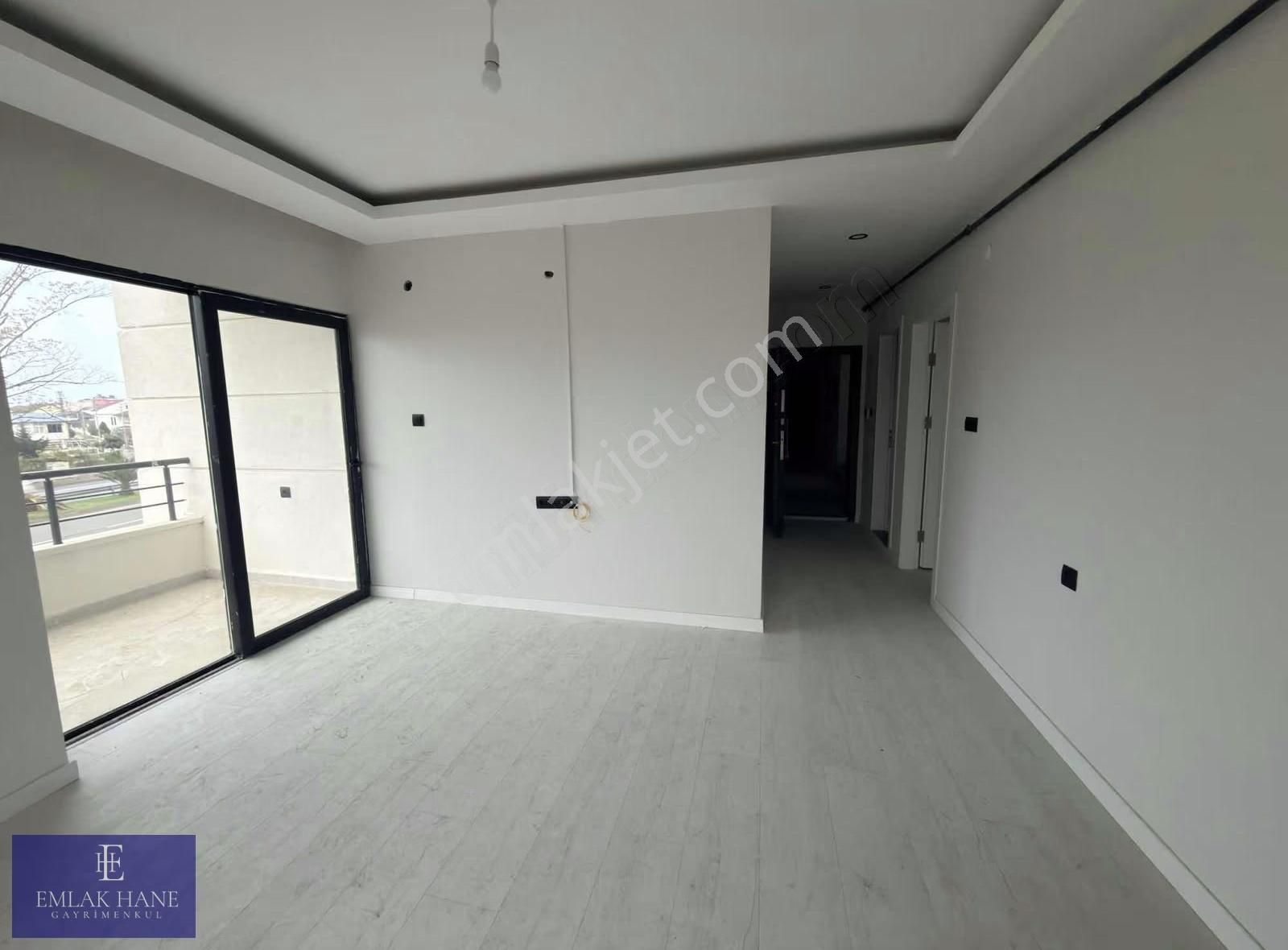 Sadece 3 Günlük Fırsat ! Anayola Tam Cephe 1+1 Satılık İskanlı - Görsel 9