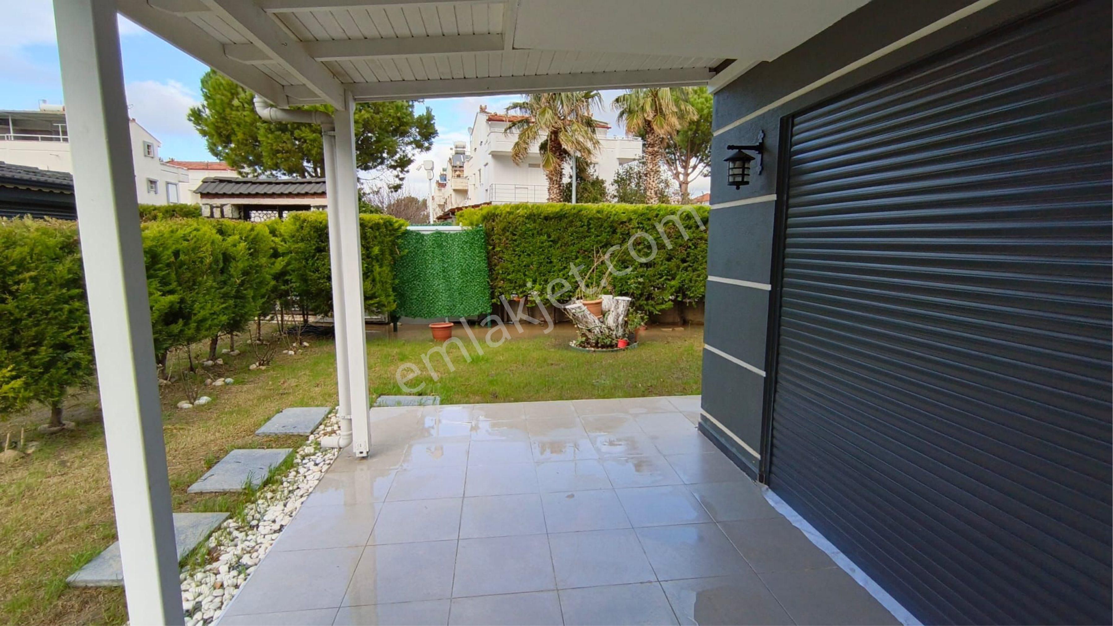 Davutlar Sahilinde Havuzlu 3+1 Villa - Görsel 11