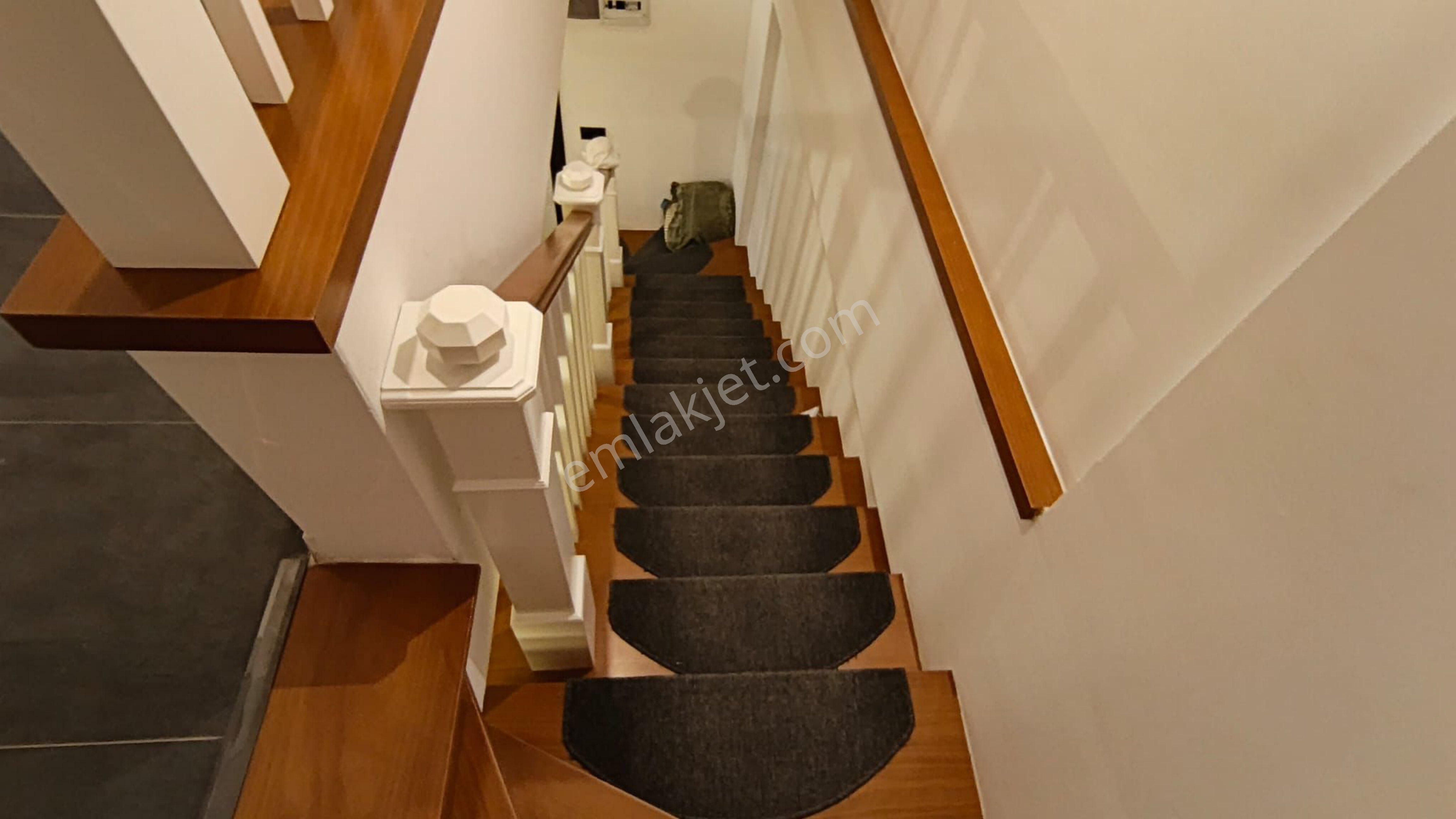 Davutlar Sahilinde Havuzlu 3+1 Villa - Görsel 8