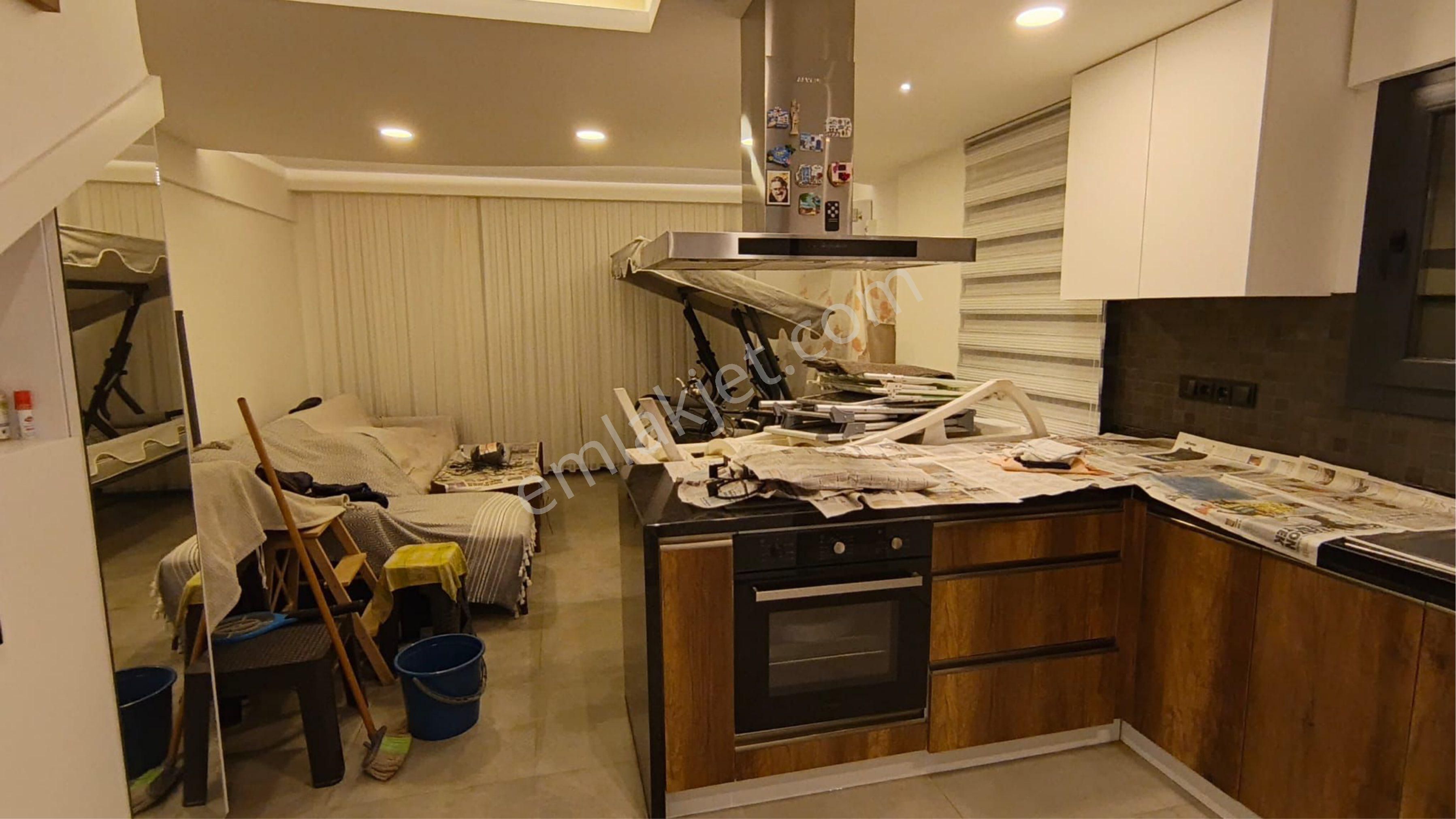 Davutlar Sahilinde Havuzlu 3+1 Villa - Görsel 4