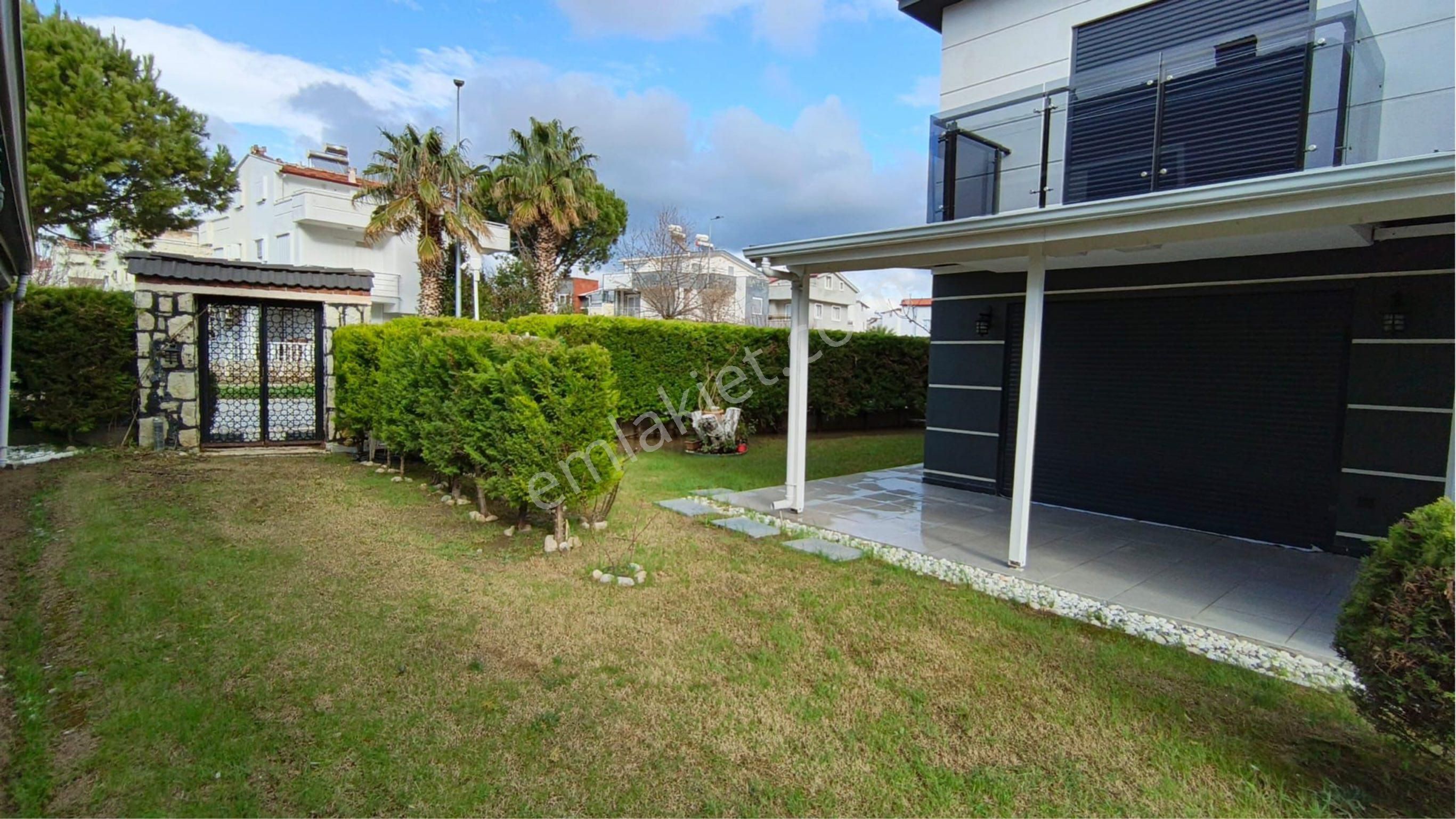 Davutlar Sahilinde Havuzlu 3+1 Villa - Görsel 10