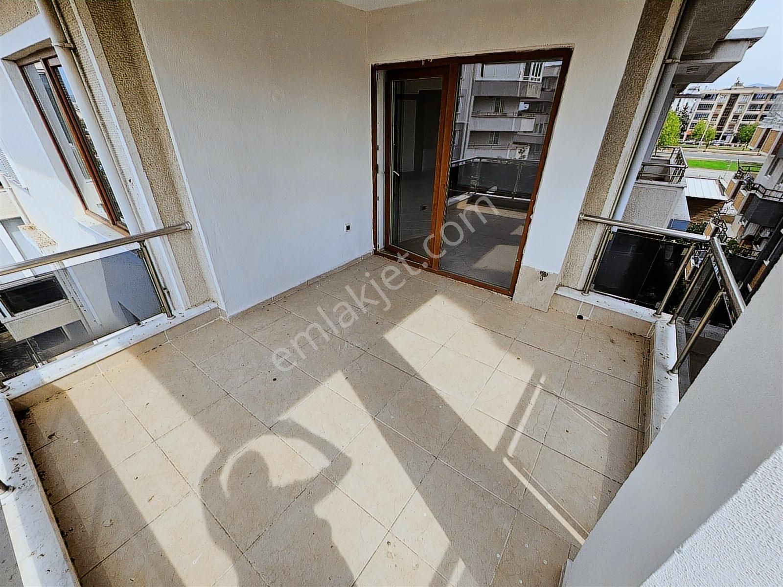 Eu Gayrimenkulden Cennetayağında 3+1 Doğalgazlı Asansörlü Daire - Görsel 15