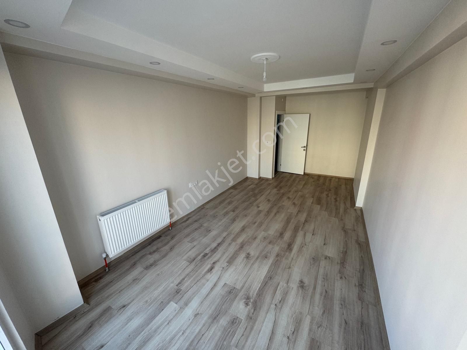 Ak Auto Gayrimenkul'dan Satılık Çınarlı Mahallesi 2+1 Daire - Görsel 3