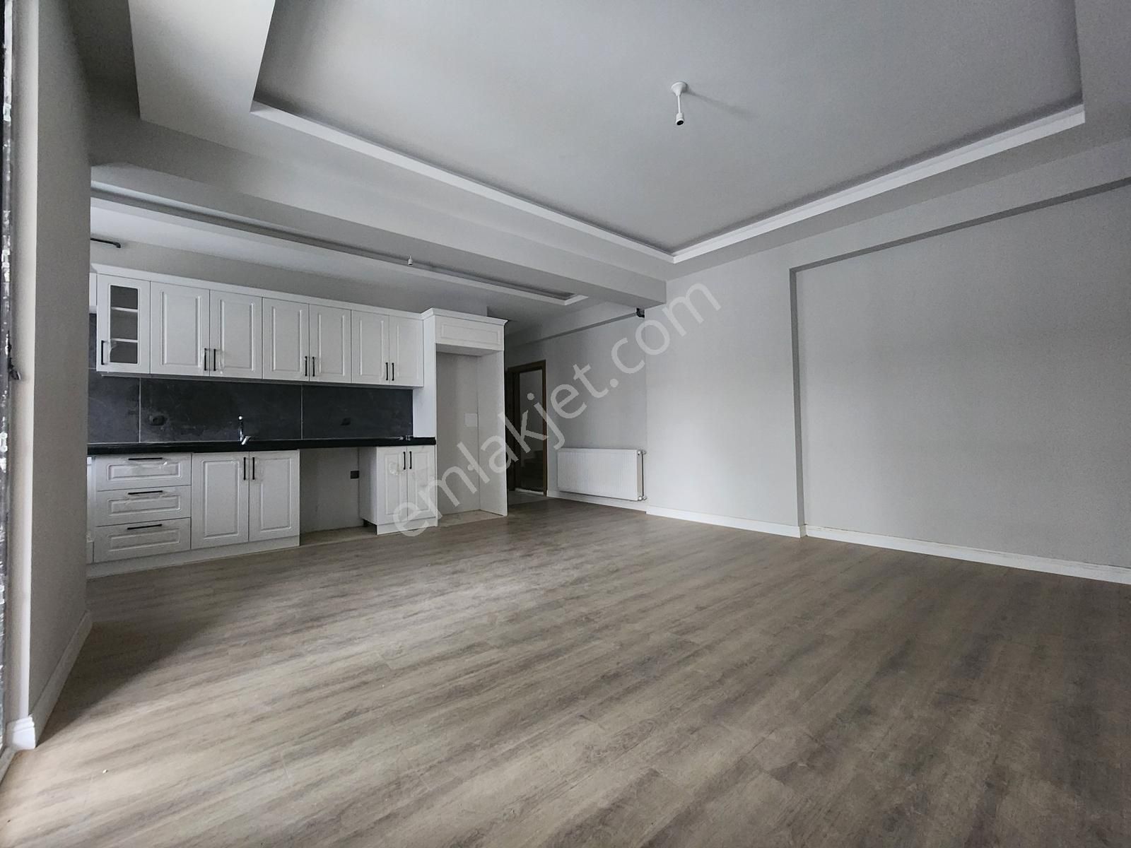 Mavi Atlas'tan Kalkancı Merkezde Satılık 2+0 Ara Kat Daire