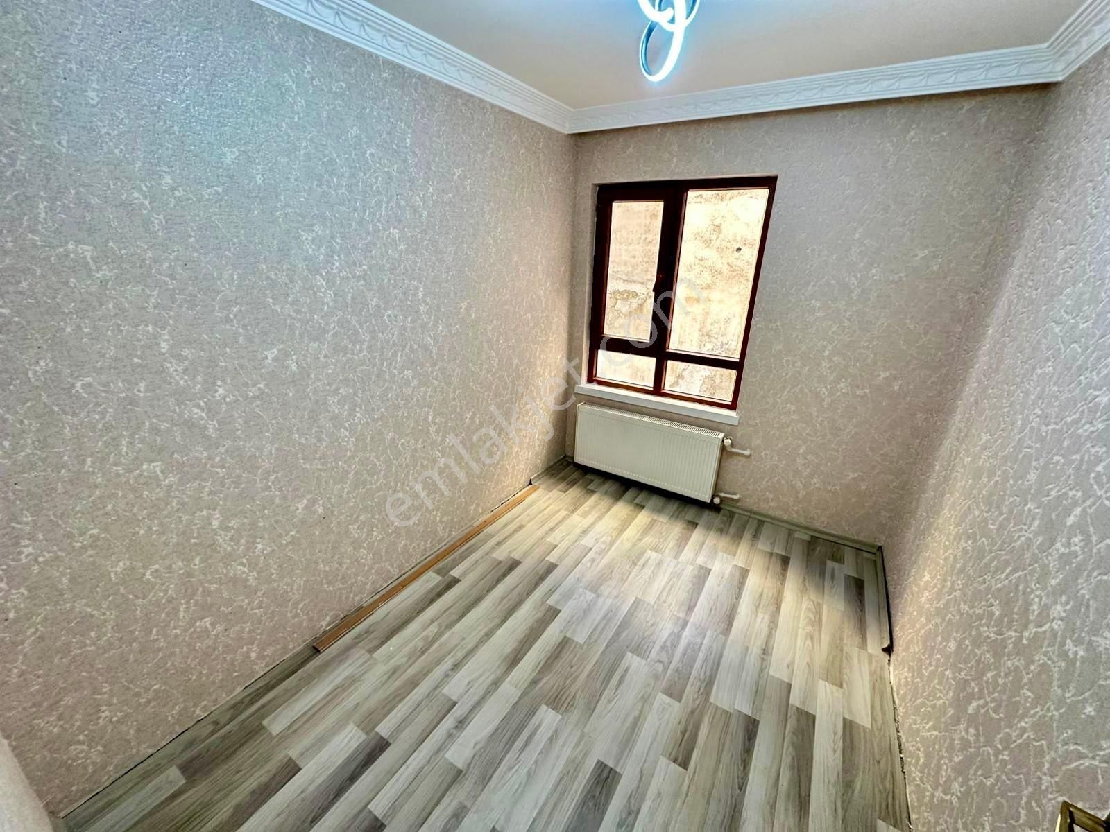 Bademlik Yolu Cad Yakını Asansörlü Lüx Yapıda Ara Katta 2+1 - Görsel 12
