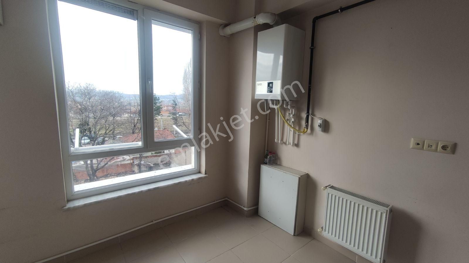 Eker'den Çamlıca Tombakzade'de Kiralık 2+1 - Görsel 19