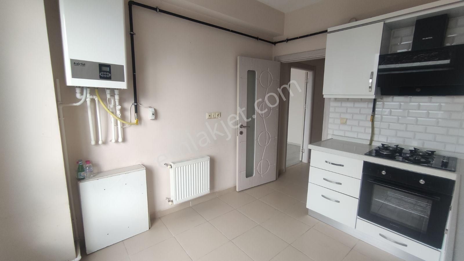 Eker'den Çamlıca Tombakzade'de Kiralık 2+1 - Görsel 28