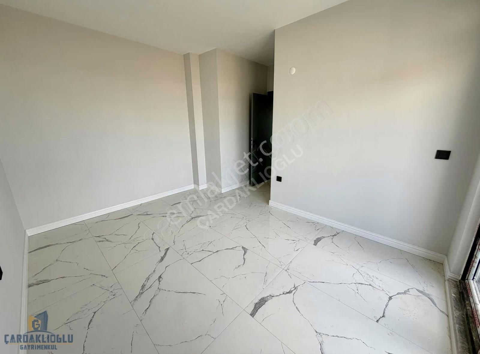 Çanakkale Yeni Barış Mah. Site İçi Satılık Sıfır 2+1 Daire - Görsel 15