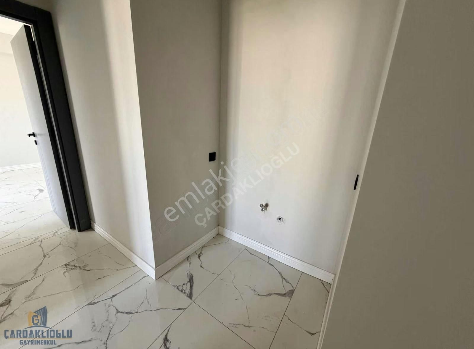 Çanakkale Yeni Barış Mah. Site İçi Sıfır Satılık 3+1 Daire - Görsel 10