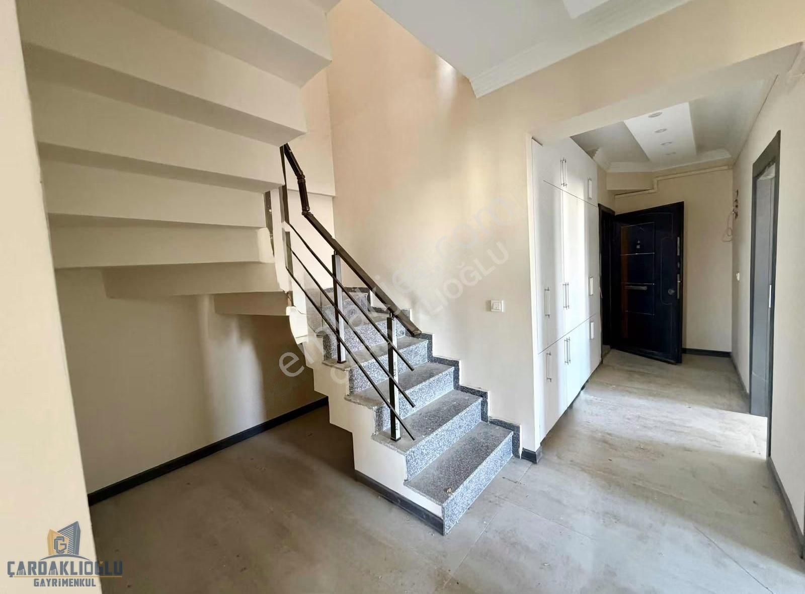 Esenlerde Deniz Boğaz Manzaralı 4+1 Dublex Daire - Görsel 19