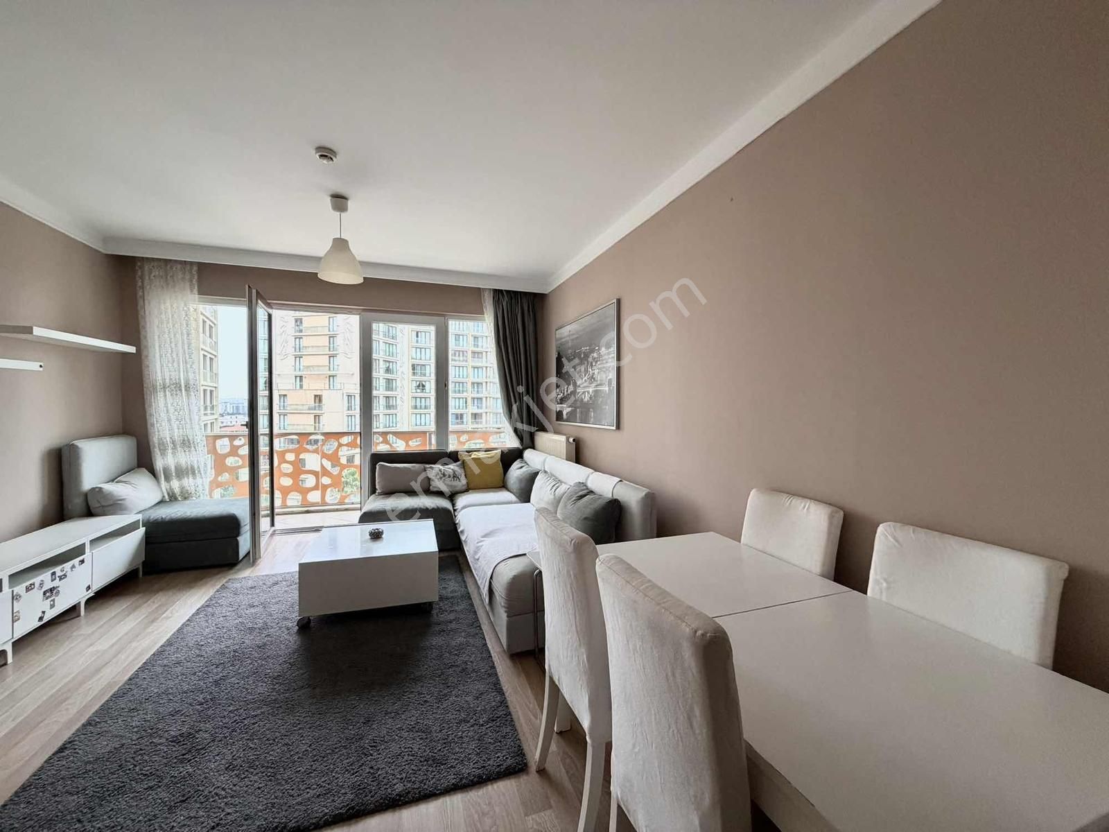 Turyap'tan Evora'da Nish Mutfak Emsalsiz Havuz Cephe 72m2 1+1 - Görsel 8