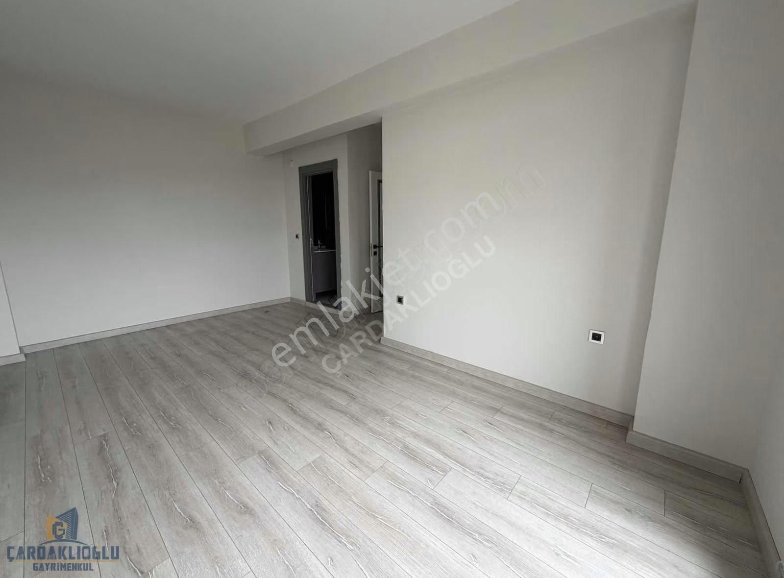 Esenler Blue Life Sitesinde Sıfır Arakat Kiralık 3+1 Daire - Görsel 8