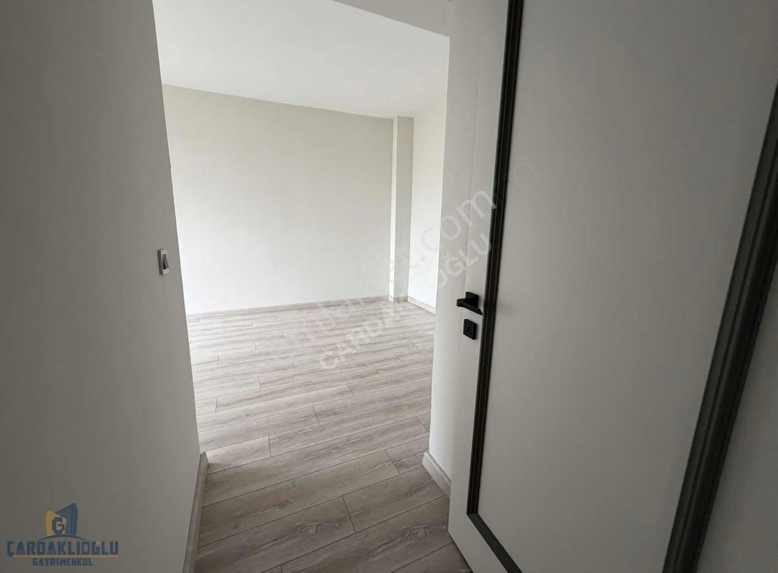 Esenler Blue Life Sitesinde Sıfır Arakat Kiralık 3+1 Daire - Görsel 11