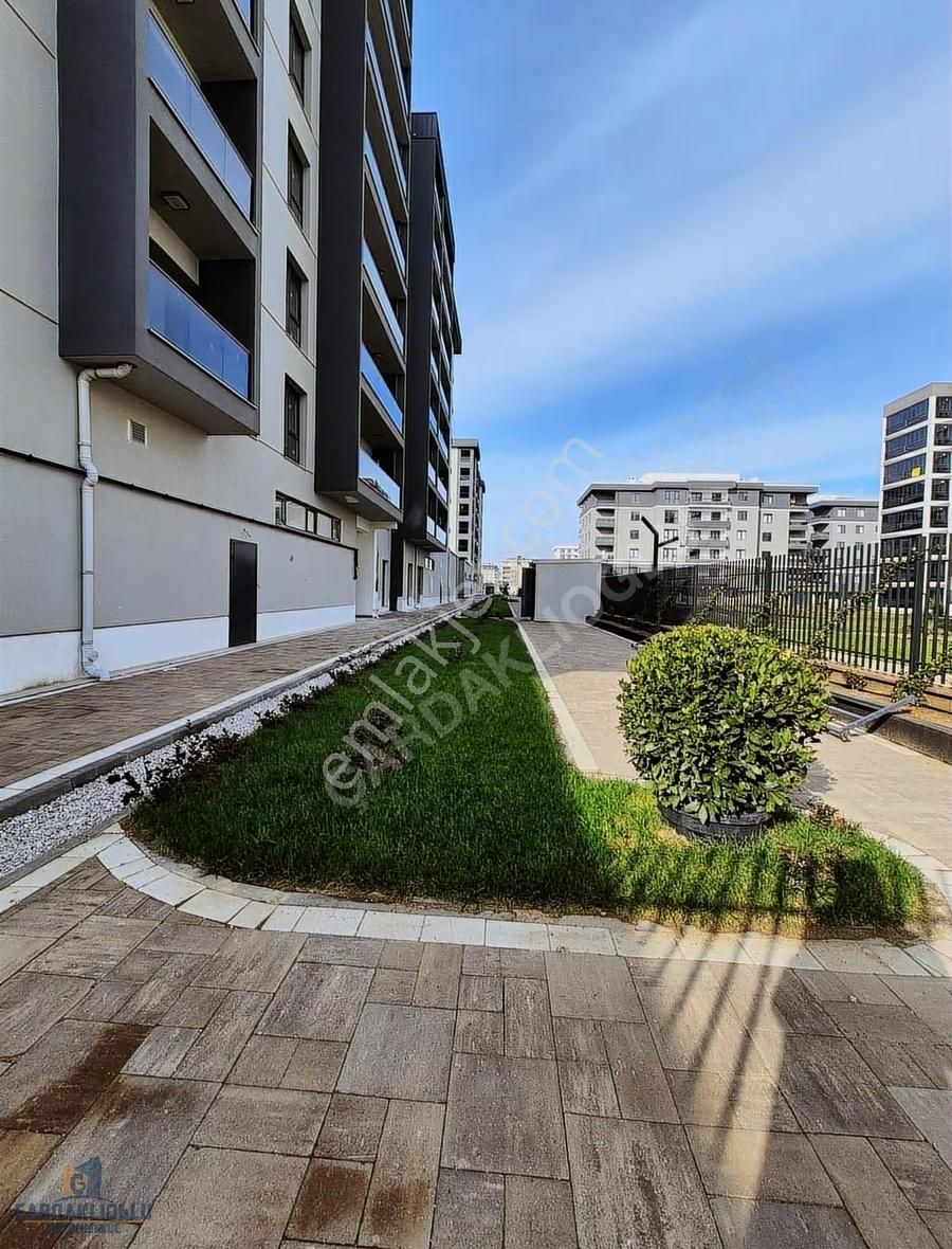 Çanakkale Merkez 60 Metrelik Yola Cephe Kiralık 1+1 Daire