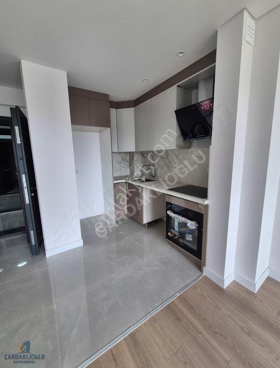 Çanakkale Merkez 60 Metrelik Yola Cephe Kiralık 1+1 Daire - Görsel 14