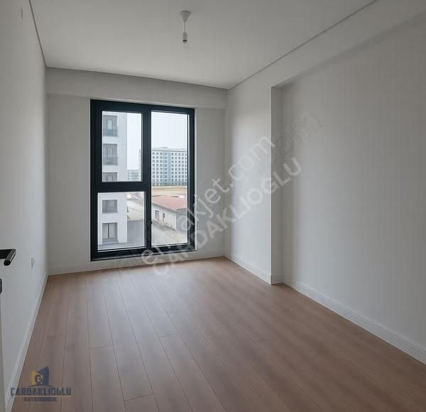 60 Metrelik Yola Cephe 3+1 Kiralık Daire - Görsel 4