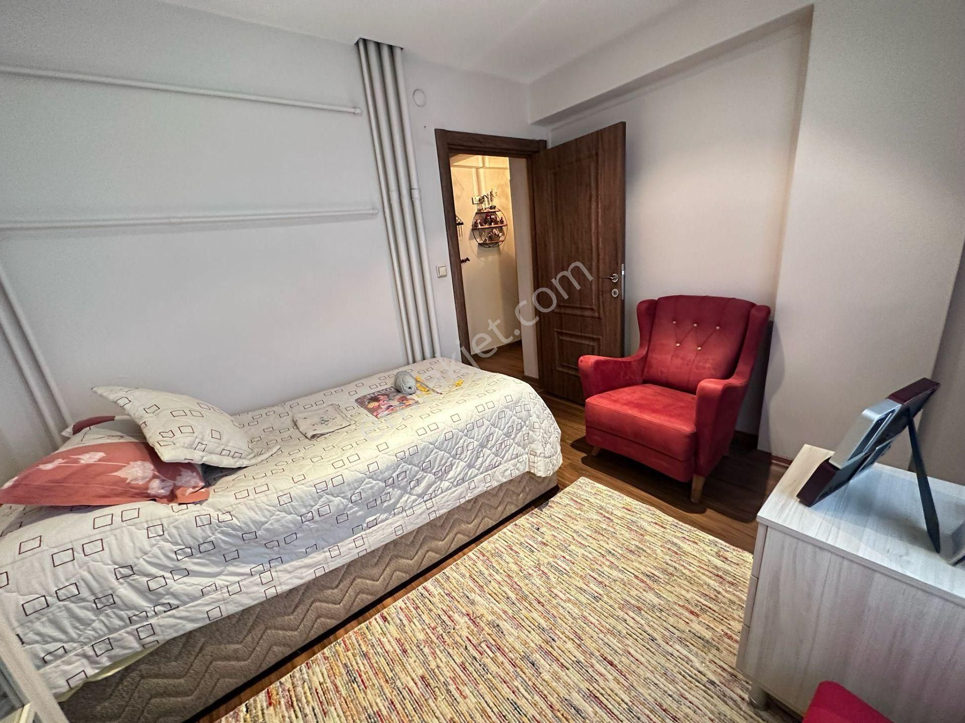 19 Mayıs Mahallesin 'de Park Manzaralı Balkonlu Net 90m2 3+1 - Görsel 25