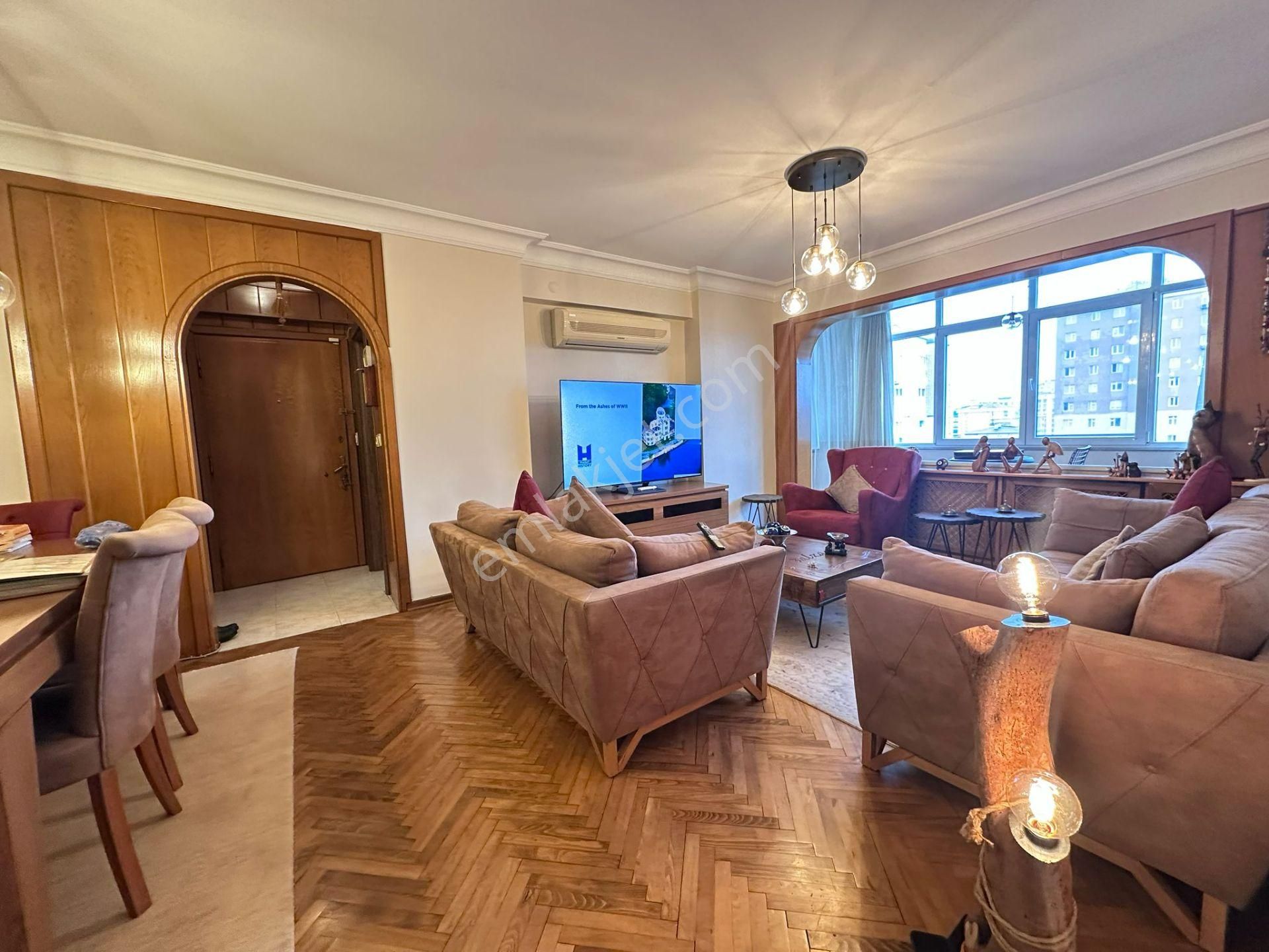 19 Mayıs Mahallesin 'de Park Manzaralı Balkonlu Net 90m2 3+1 - Görsel 6