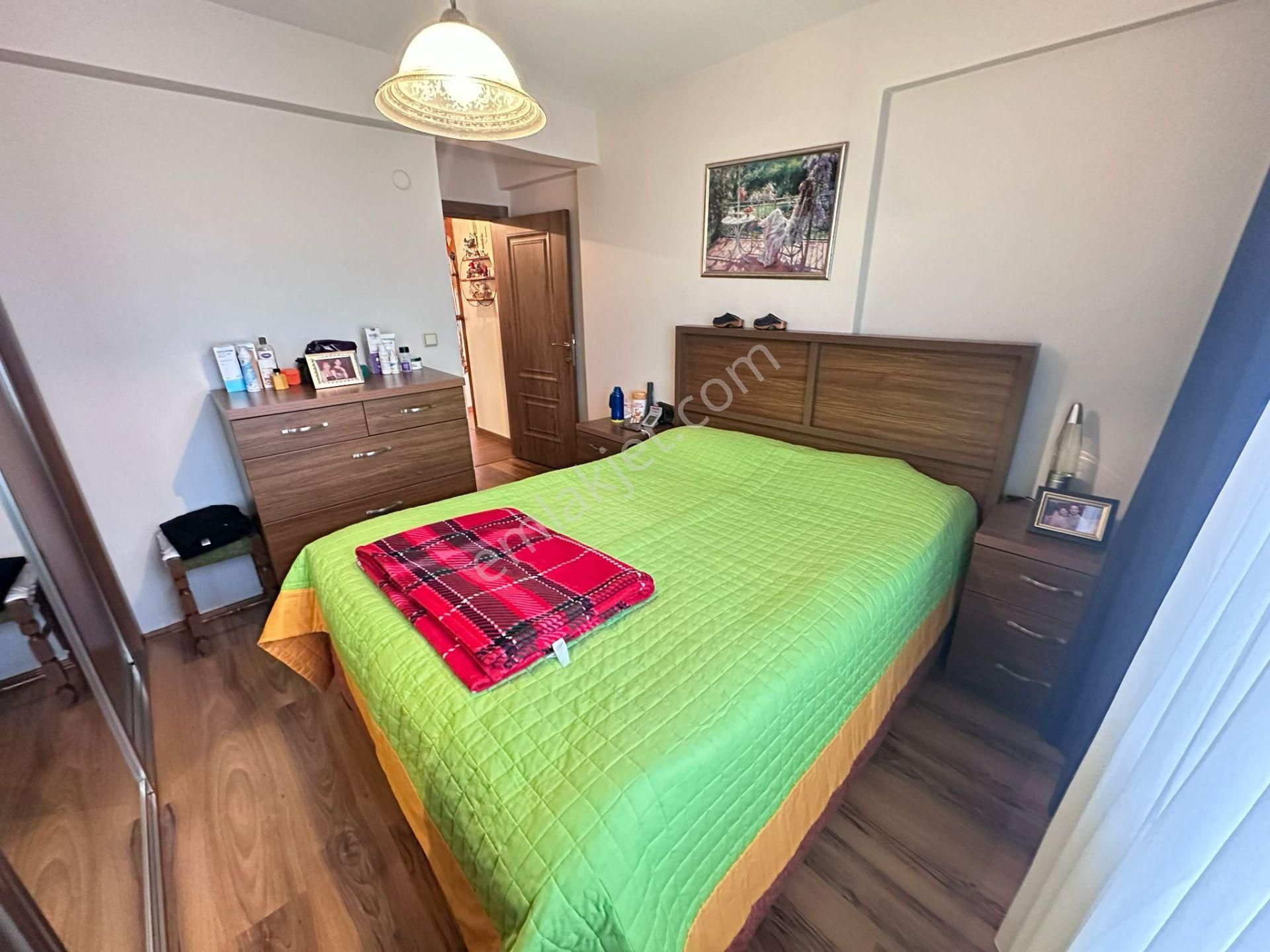 19 Mayıs Mahallesin 'de Park Manzaralı Balkonlu Net 90m2 3+1 - Görsel 16